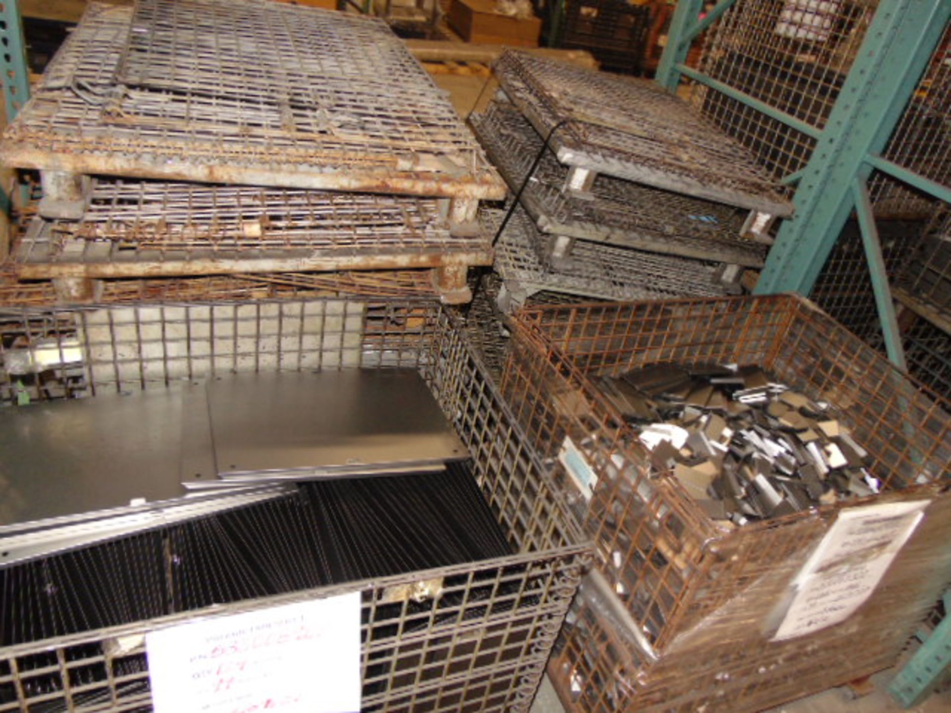 LOT CONSISTING OF: assorted steel in process parts, wire baskets & cardboard (no dies or racks) ( - Image 25 of 39