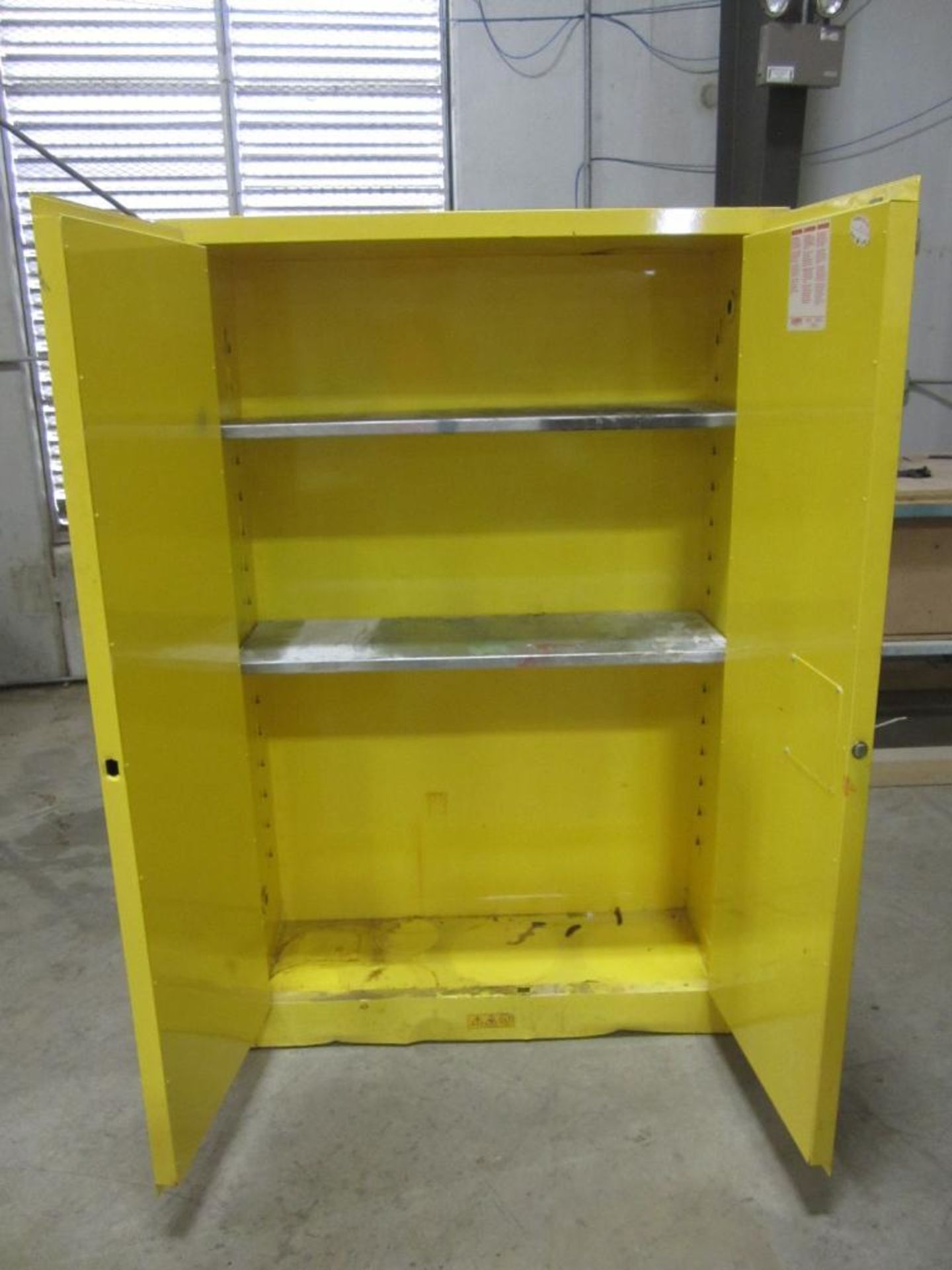 Flammable Safety cabinet - Image 2 of 2