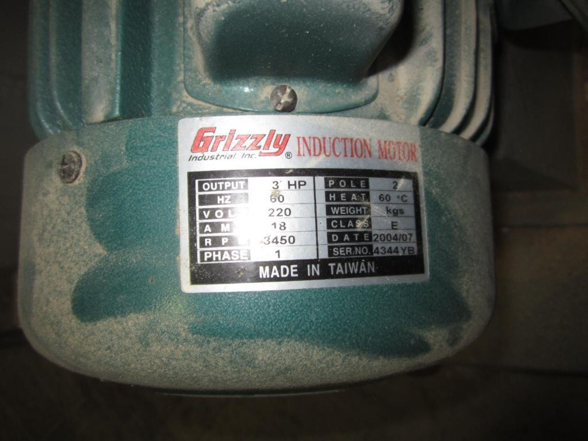 Grizzly industrial dust collector - Image 5 of 6