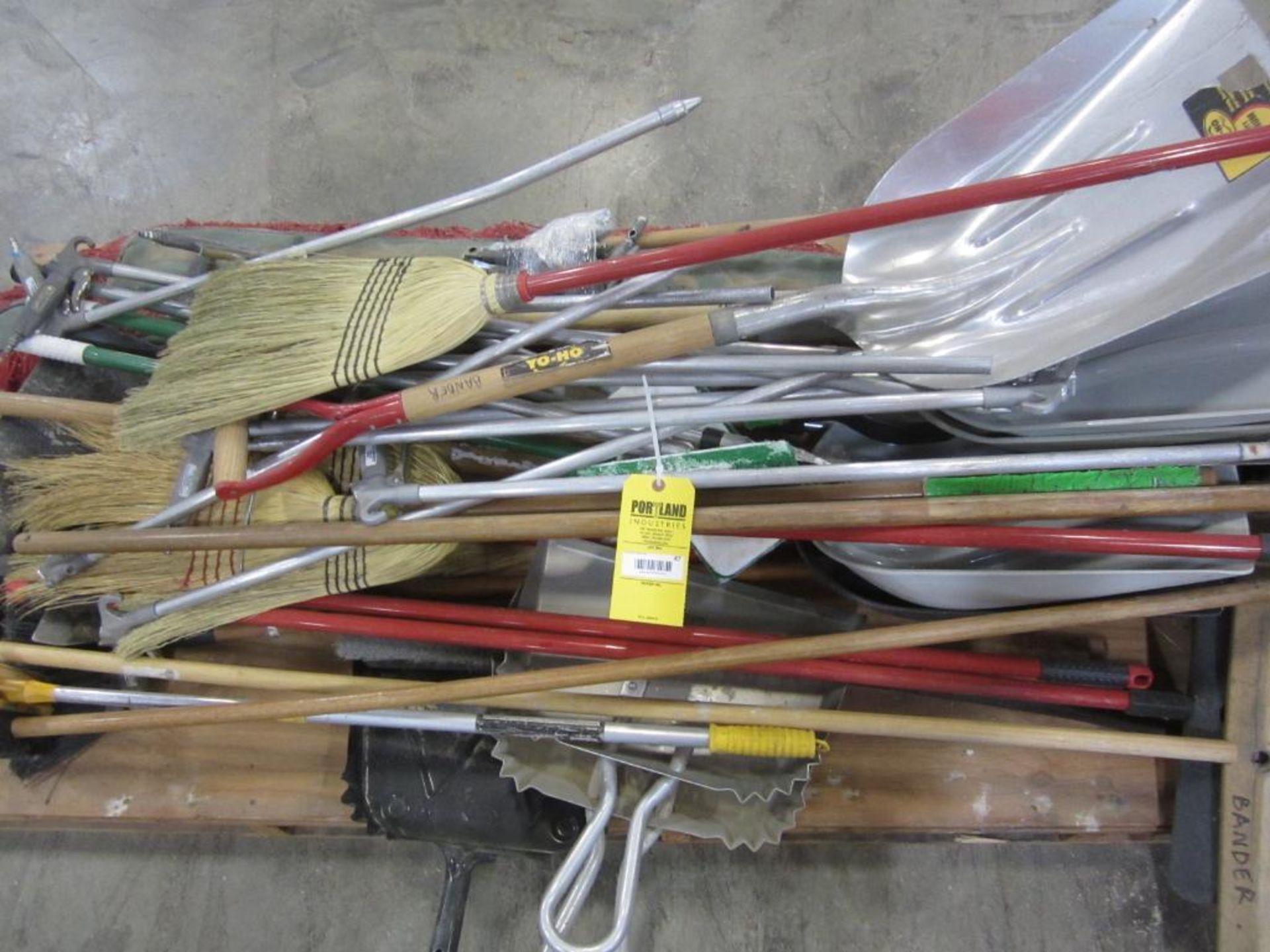 Pallet of brooms, shovels, floor dust mops - Image 2 of 4