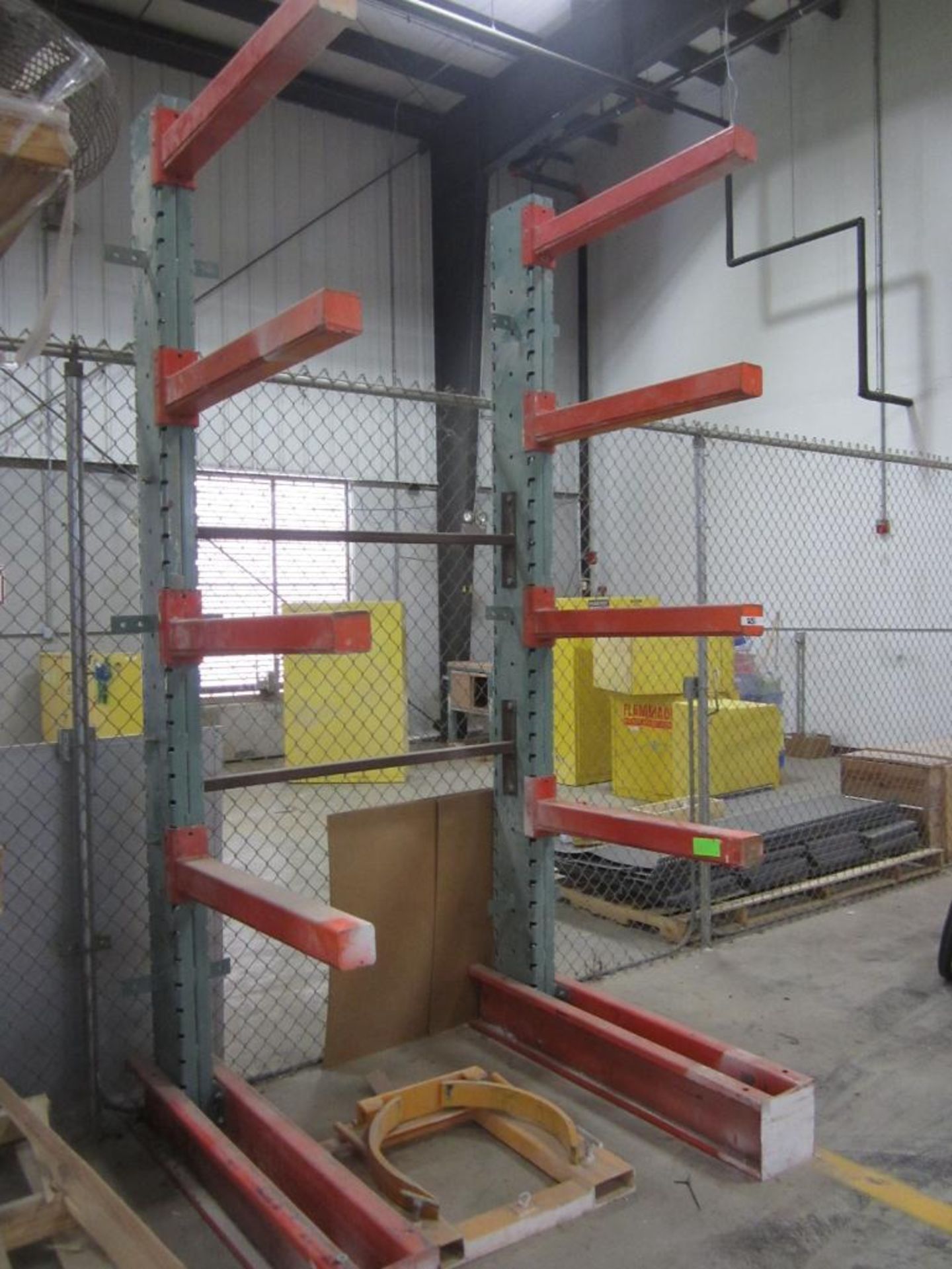 Cantilever racking - Image 3 of 3