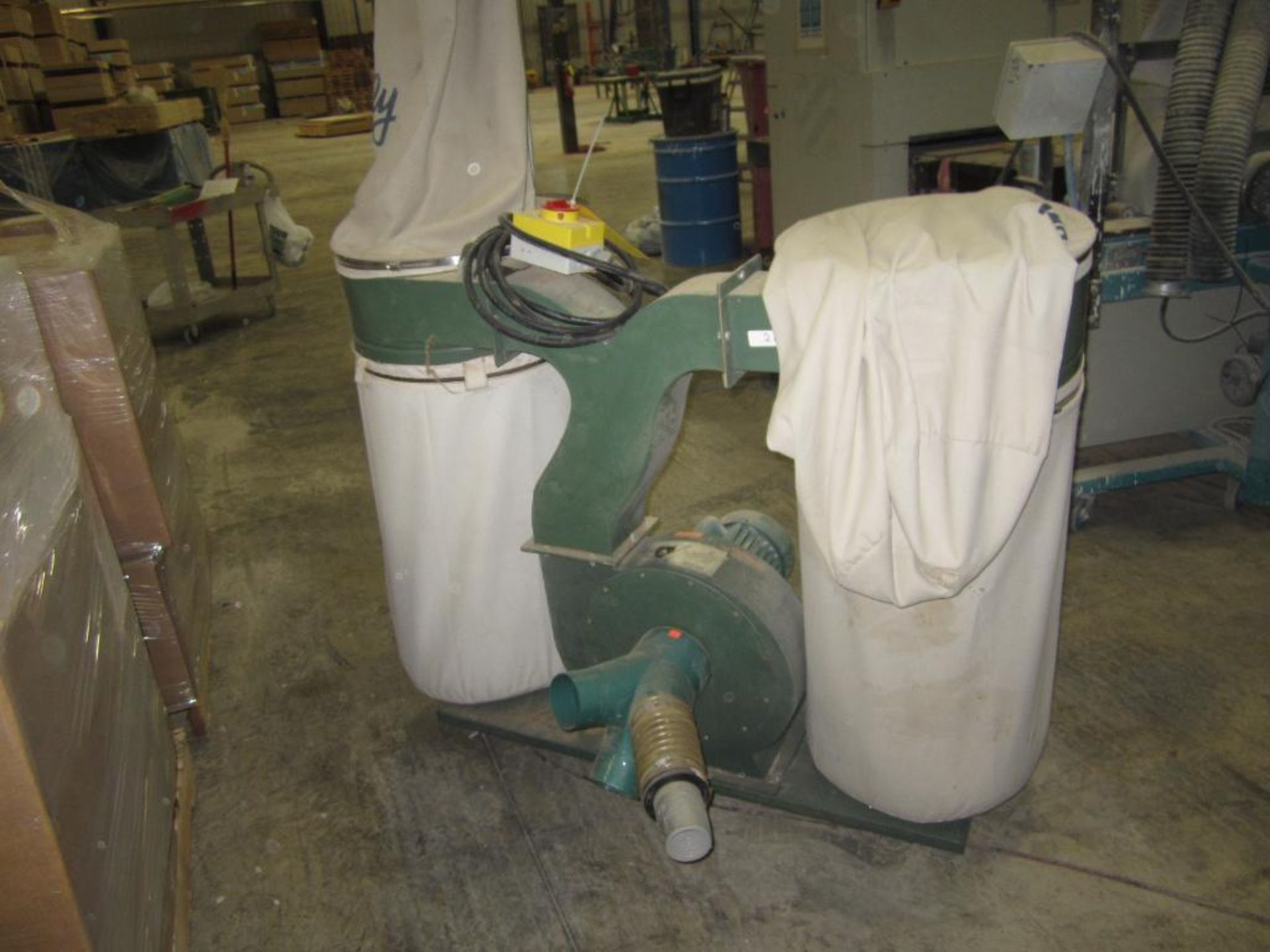 Grizzly industrial dust collector - Image 3 of 6