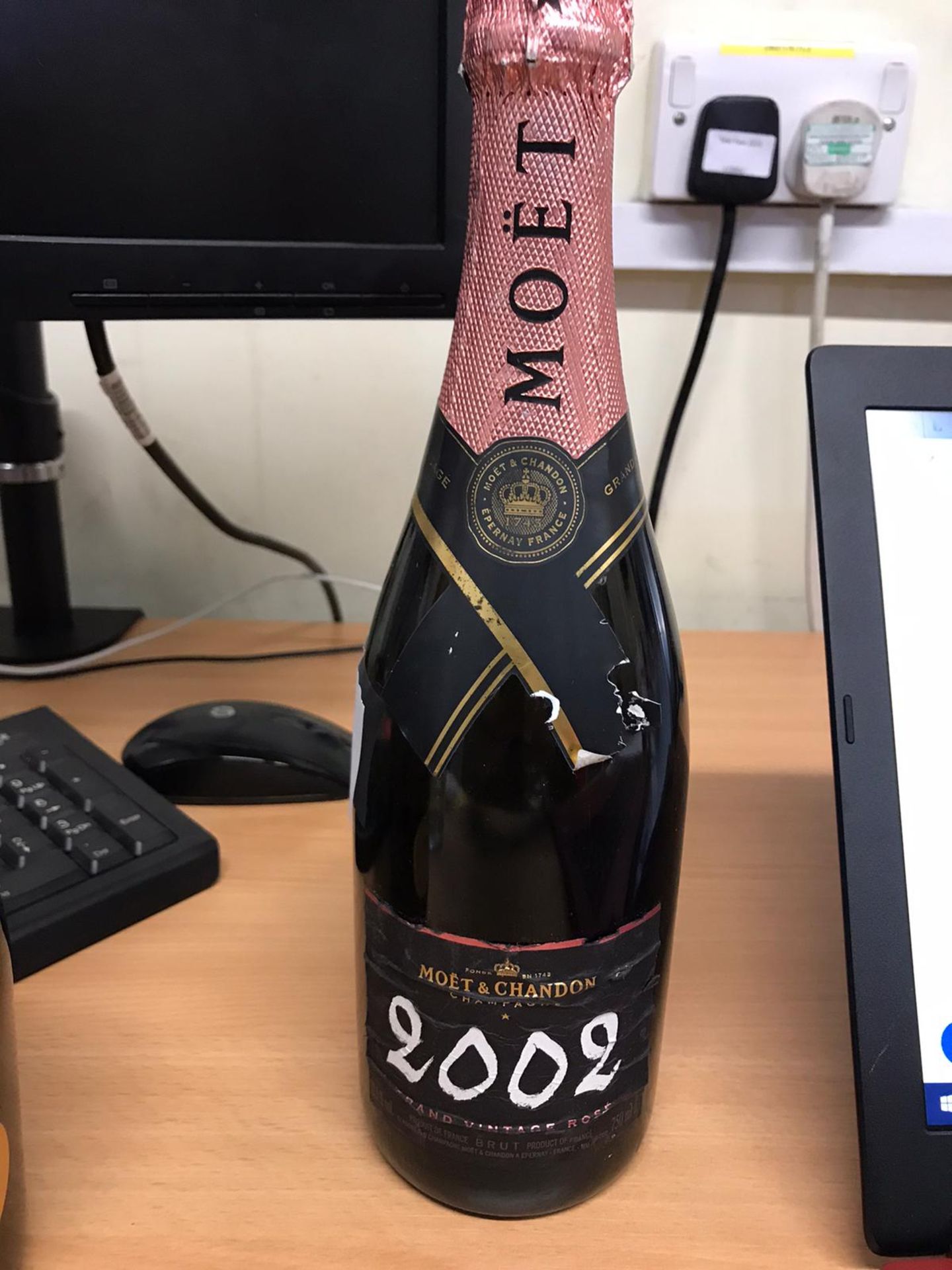 Moet Chandon Rose Grand Vintage 2002 ( Bid Is For 1x Bottle Option To Purchase More)