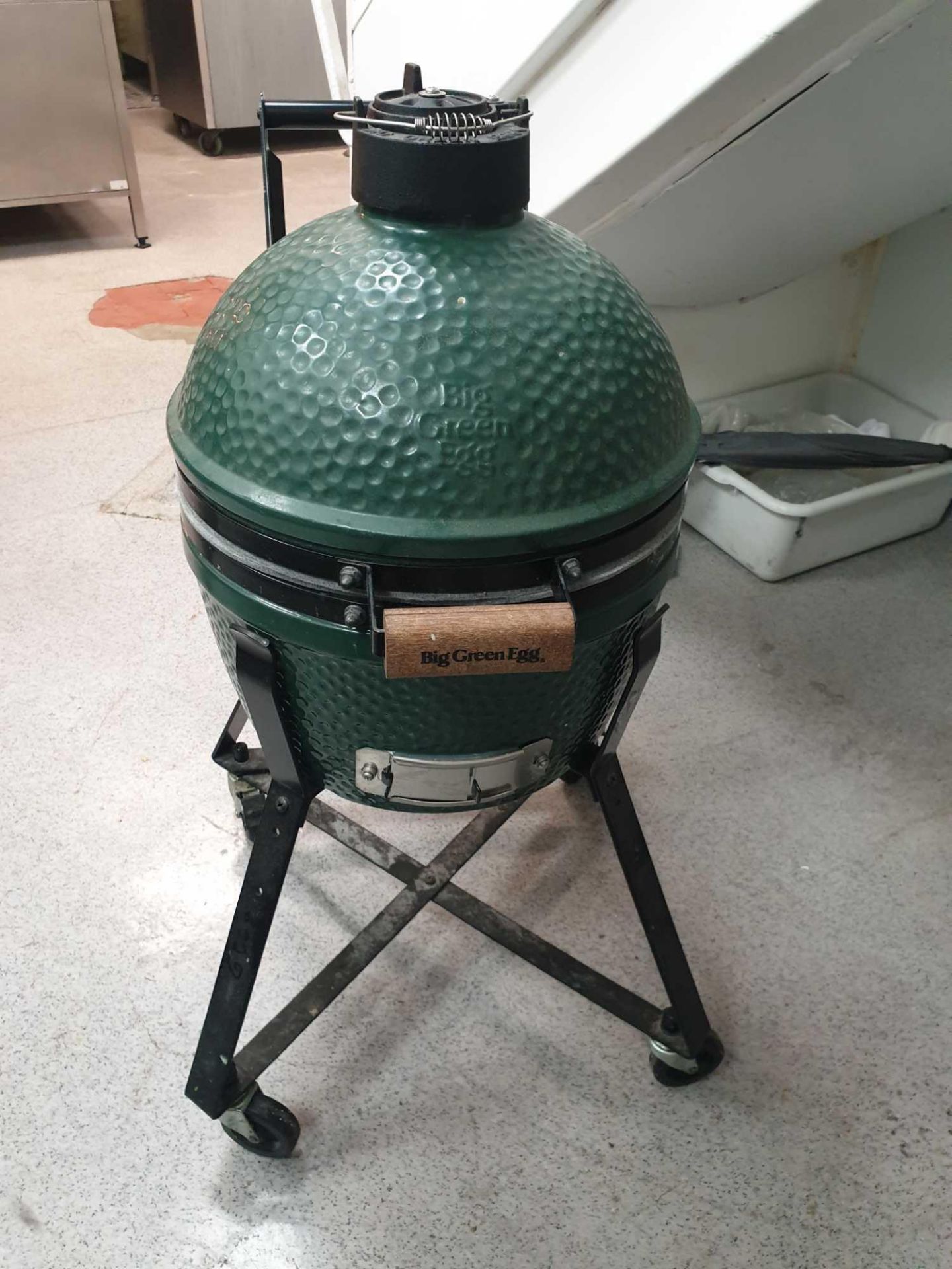 Ceramic Big Green Egg Including: Firebox Kamado Grill, Ceramic Grill, Charcoal Smoker With Egg - Image 2 of 4