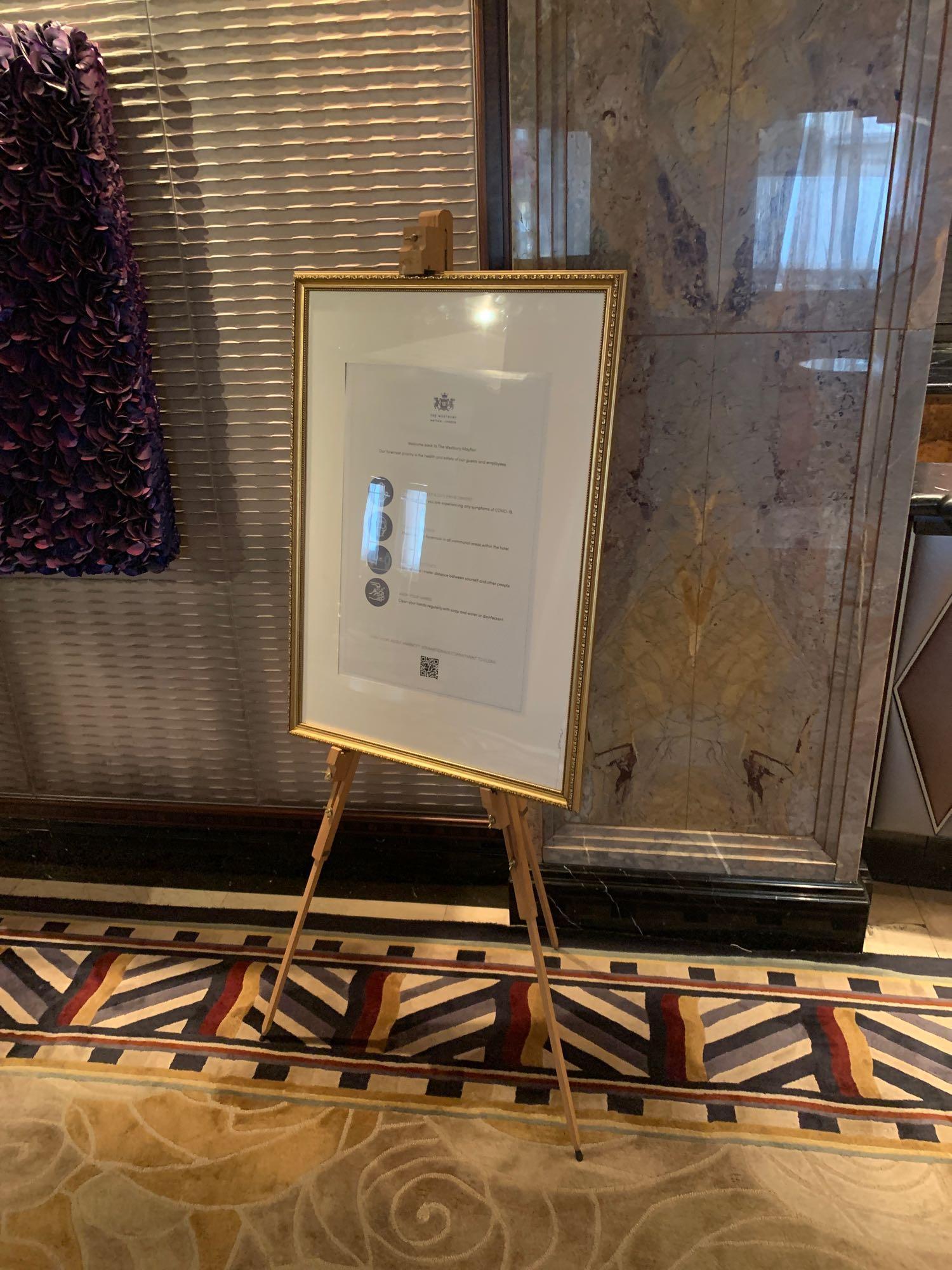 A Pine Artist Easel A Frame With Gold Painted Picture Frame 165cm Tall ( Loc Lobby) - Image 3 of 3