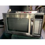 Sharp R24AT Commercial Microwave Programmable 1900w 510 x 470 x 335mm (150109875)