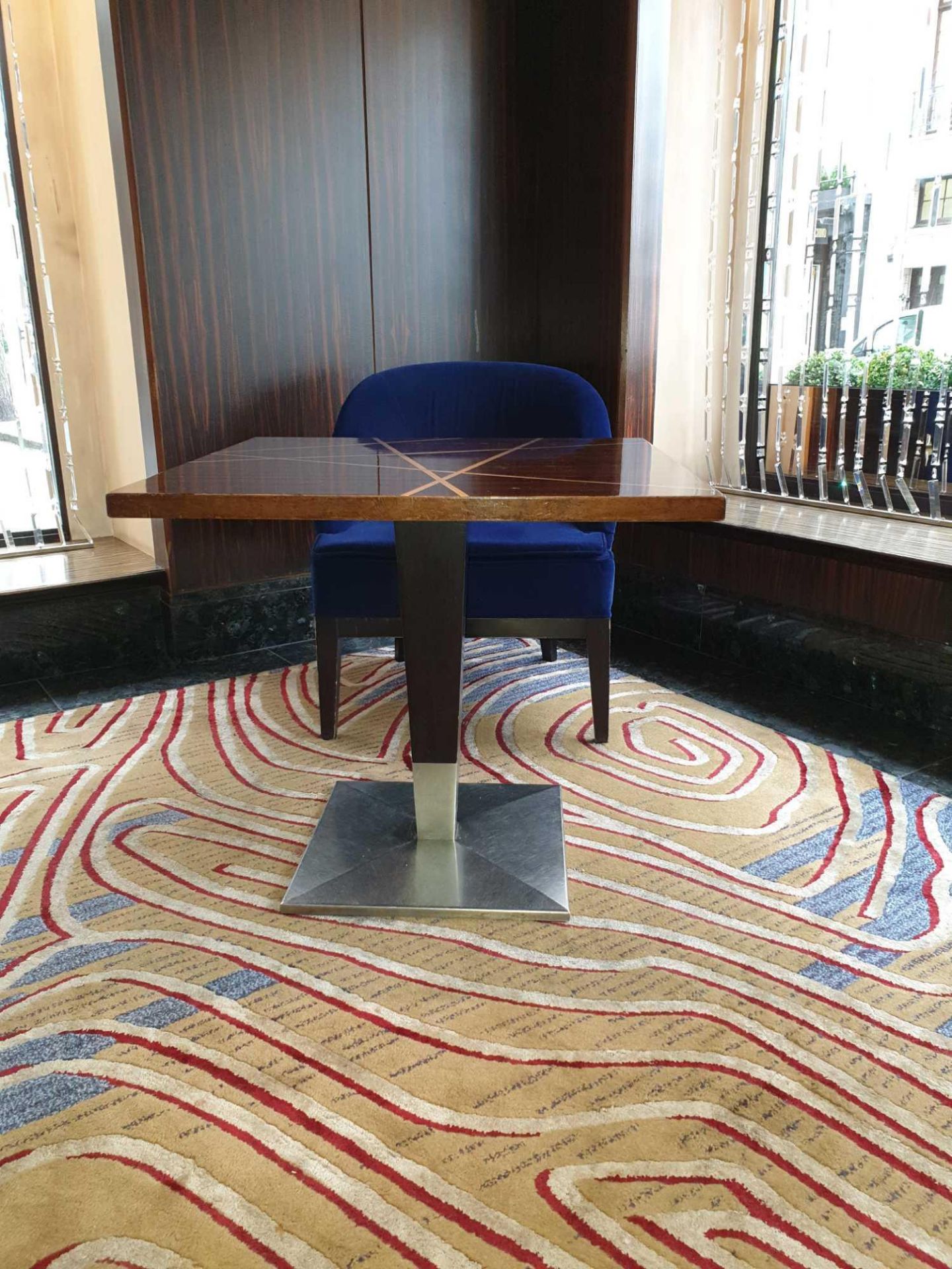 A Pair Of Dining Tables Square Finished In Polished Macassar Ebony Starburst With Metal Inlay - Bild 3 aus 3