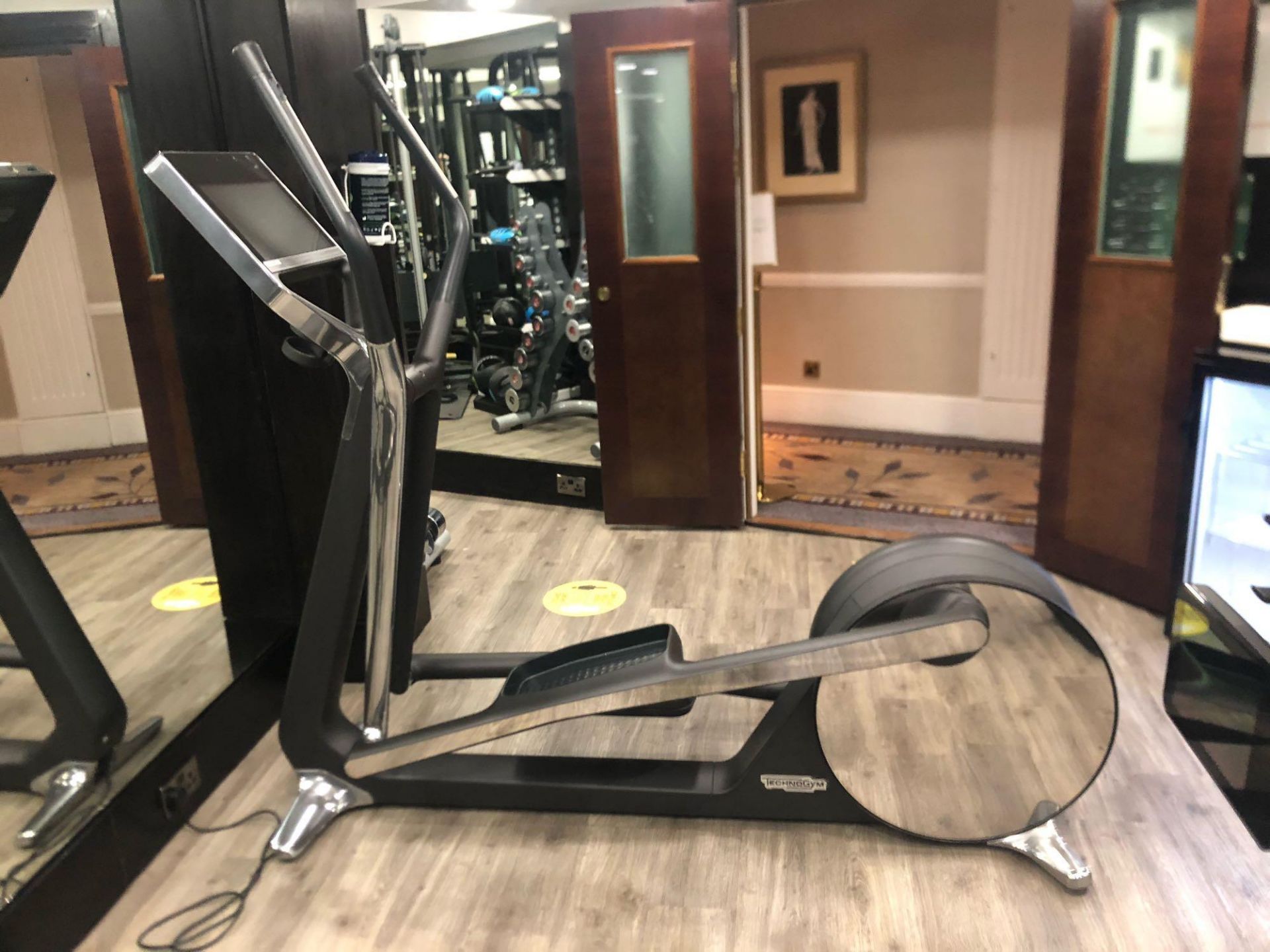 Technogym Cross Personal D9573U (S/N D9573U1600085) 194x 69x 176cm - Image 2 of 5