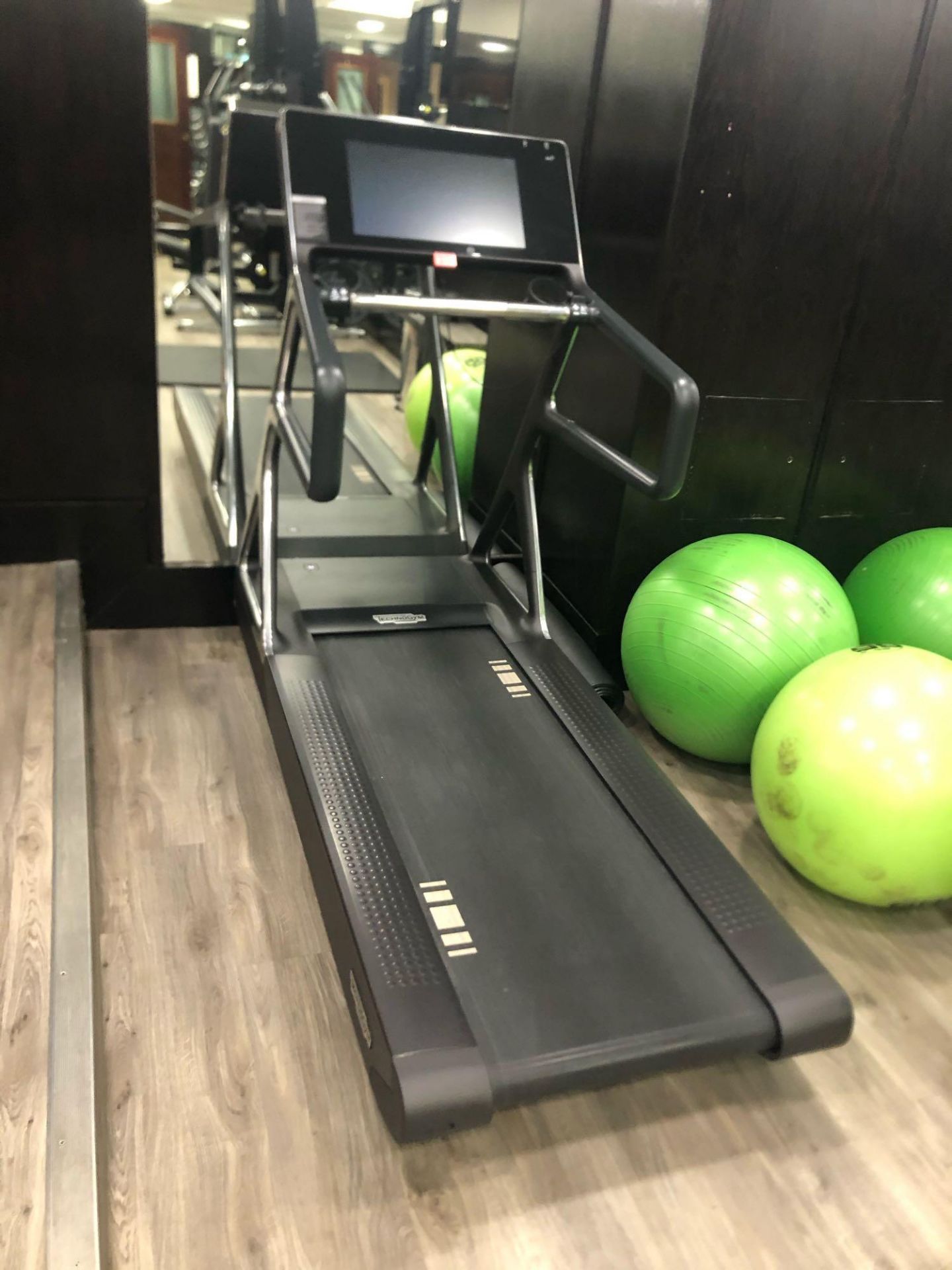 Technogym Run Personal Treadmill With 21.5 Inch Wide Touch Screen Console Running Service Length