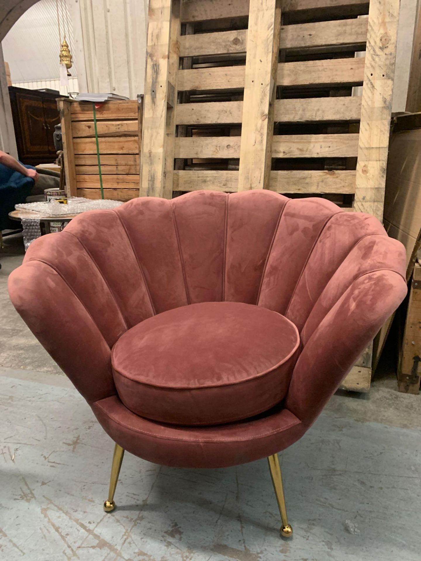 Rivello Armchair Pink W930 x D800 x H780mm This Stunning Rivello Pink Armchair Boasts An Elegant - Image 4 of 4