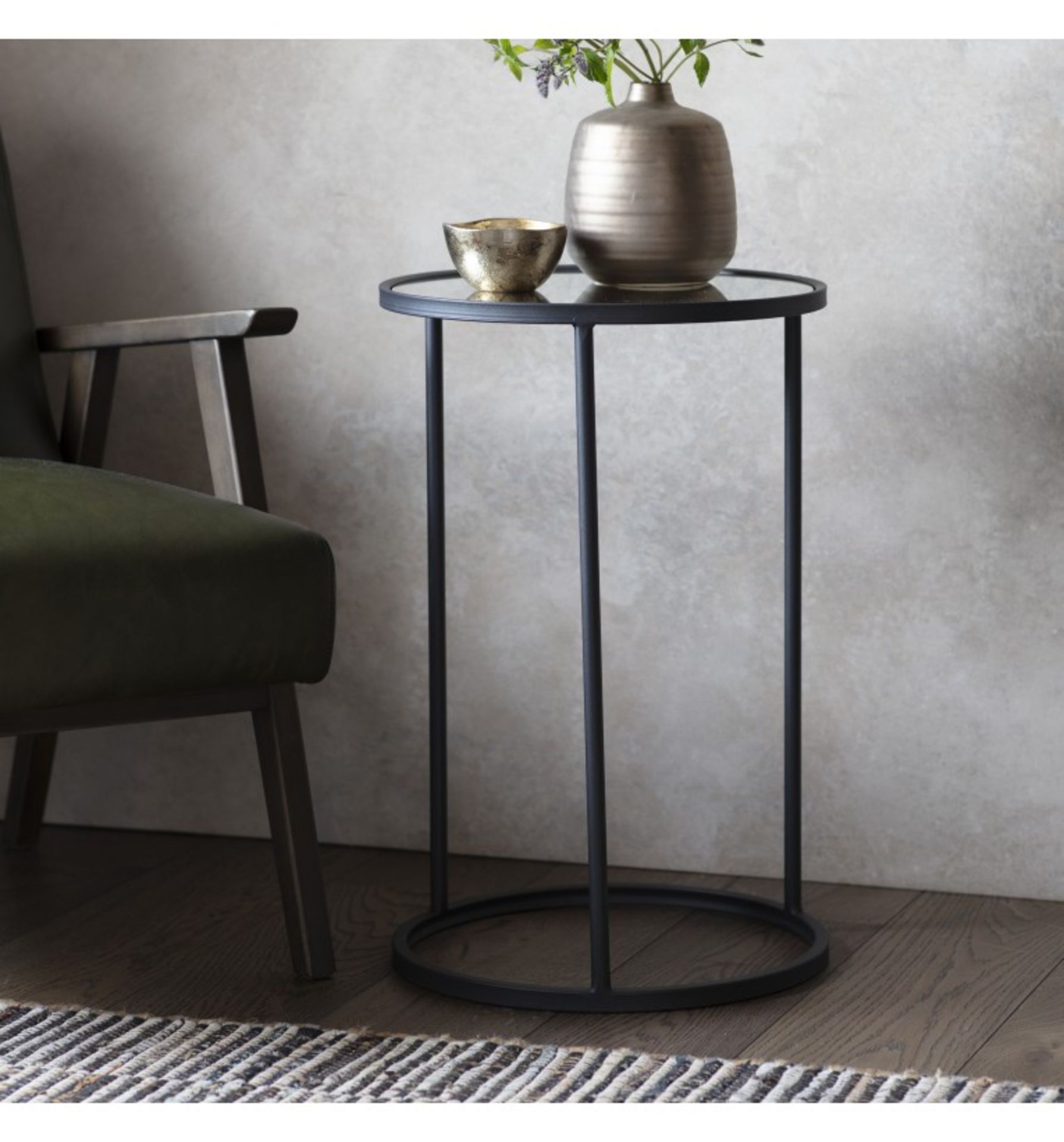 Hutton Side Table 655 x 400 x 400mm The Hutton Side Table With Contemporary Design And Sleek Lines