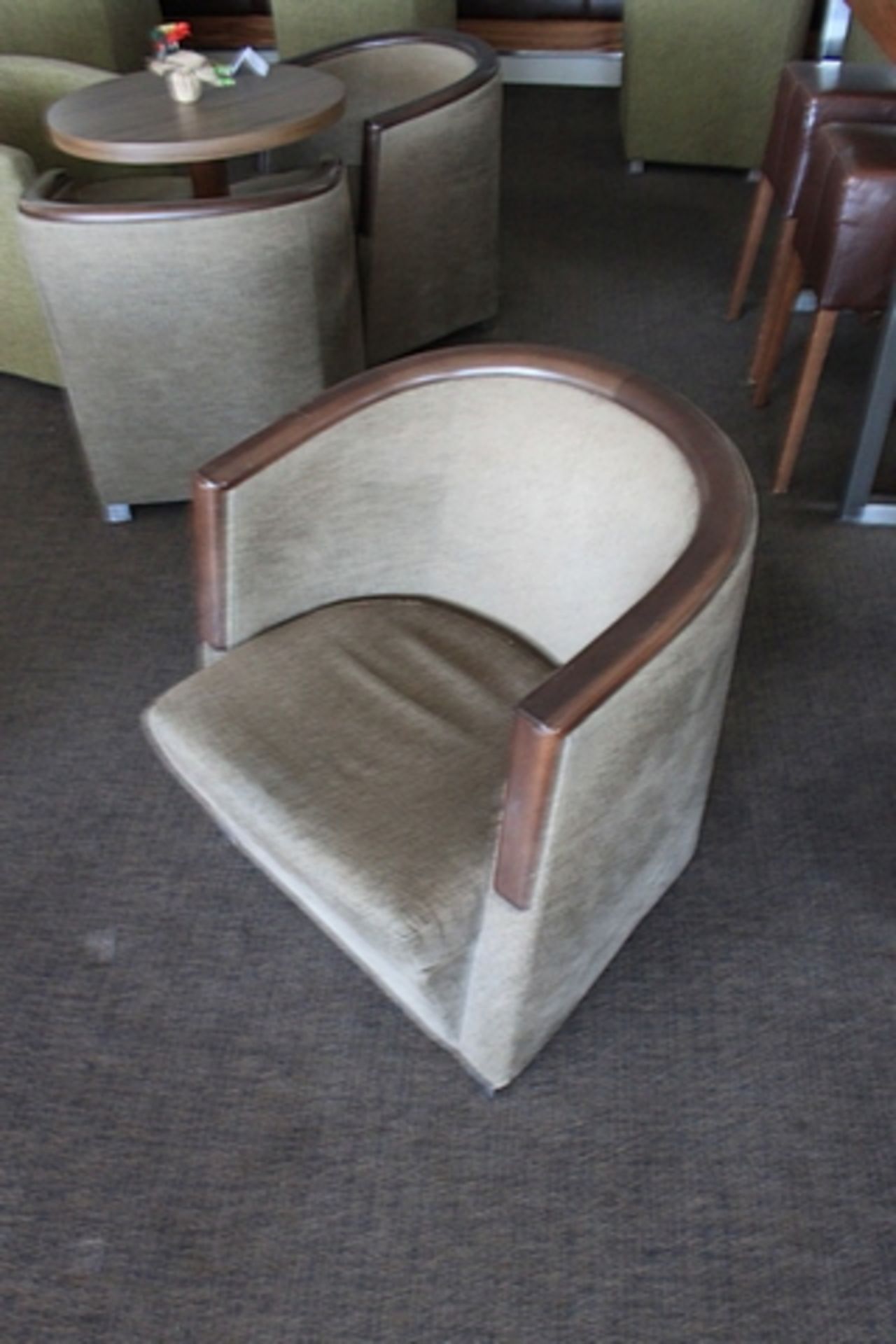 2 x Kesterport AS Tub Chair W/O Wood Armrest Fully Upholstered With Wood Feet CMHR Fire Retardant - Bild 4 aus 4