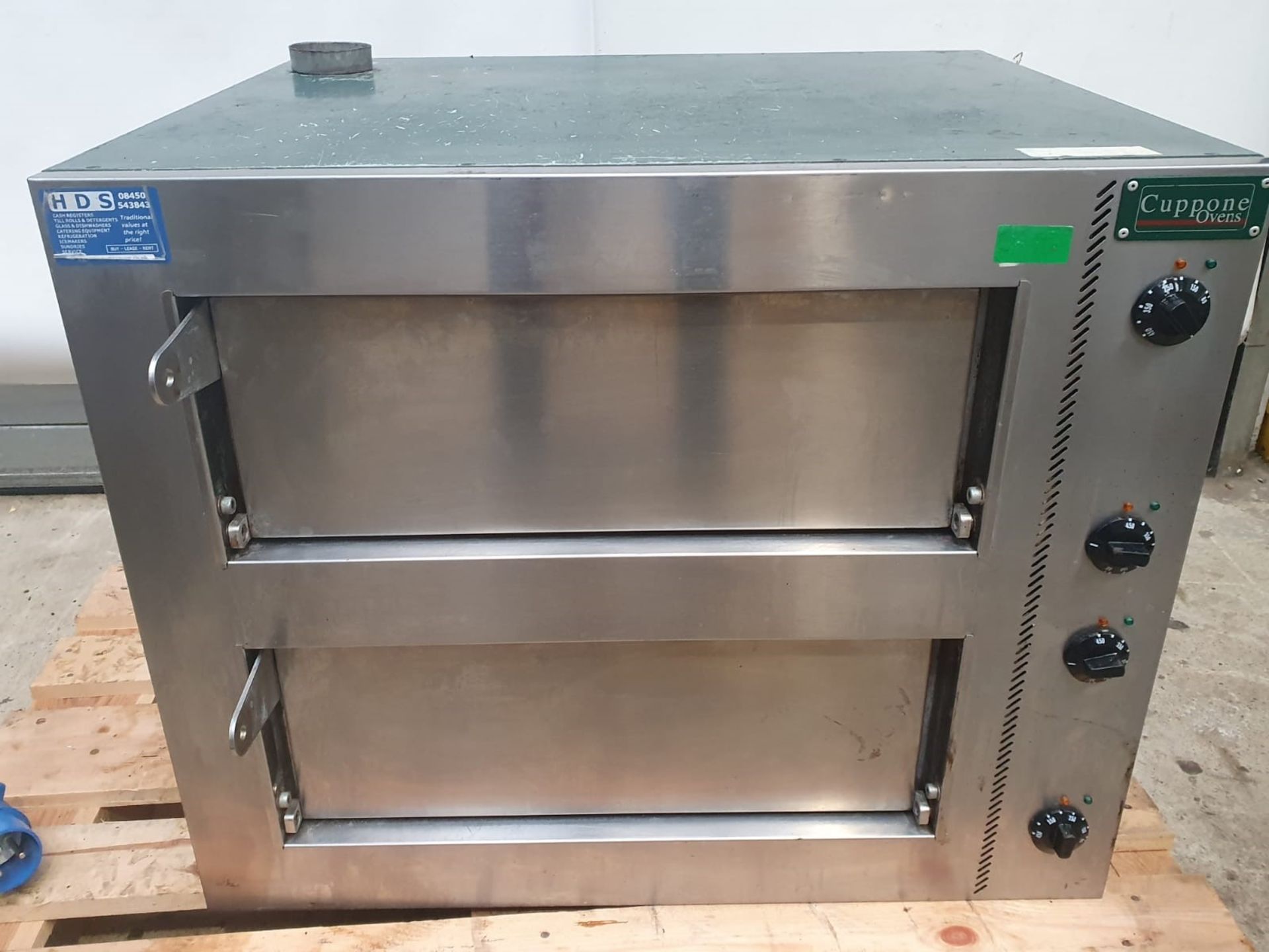 Capone Twin deck pizza oven This top quality manufactured this Twin Deck Electric Pizza Oven is
