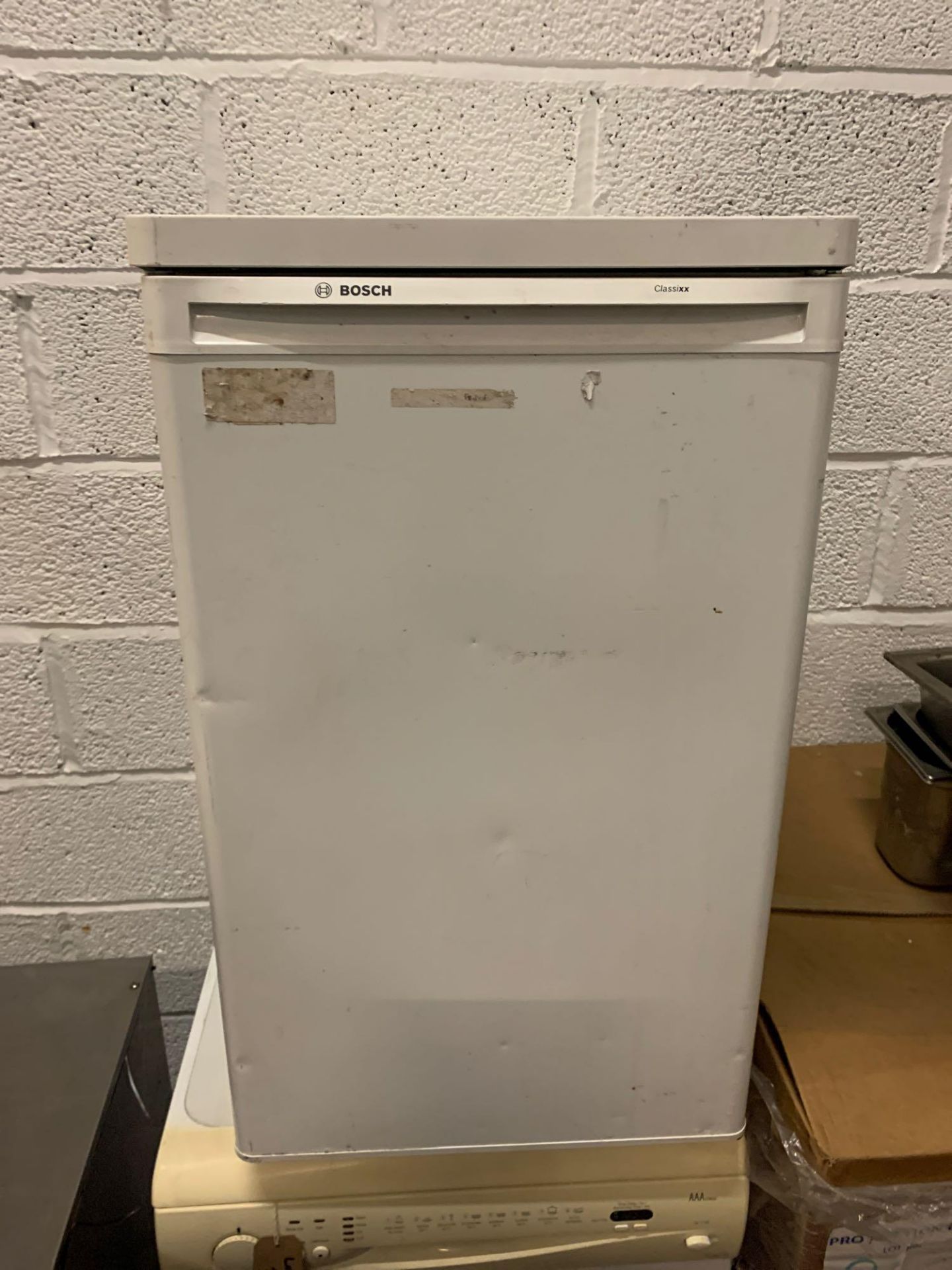 Bosch Under Counter Freezer - EN153 50 X 60 X 82 - Image 2 of 2