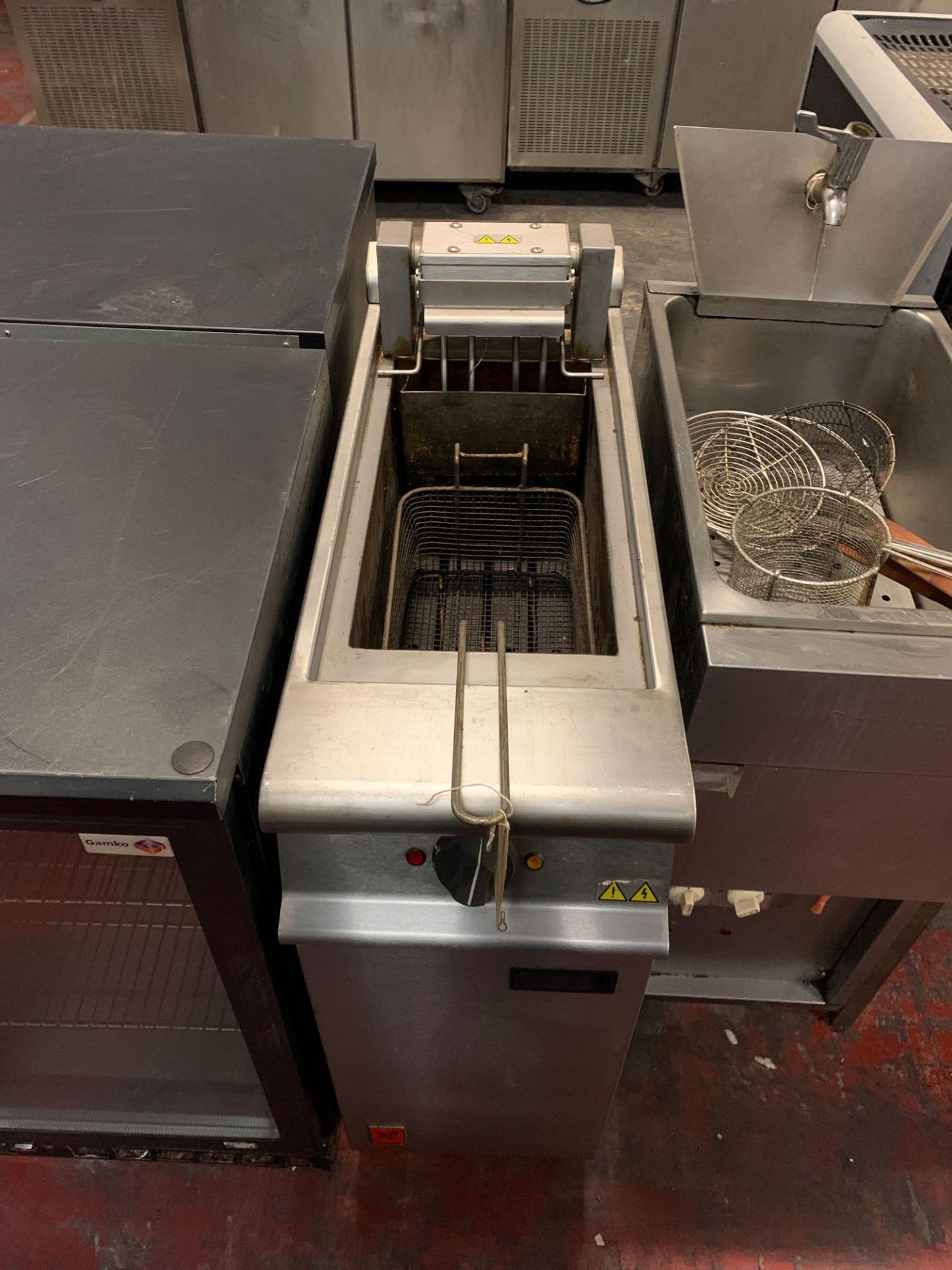 Falcon Dominator Plus E3830 Single Basket Fryer 3 Phase 16 Litre Electric Free Standing Fryer 79cm X - Bild 2 aus 4