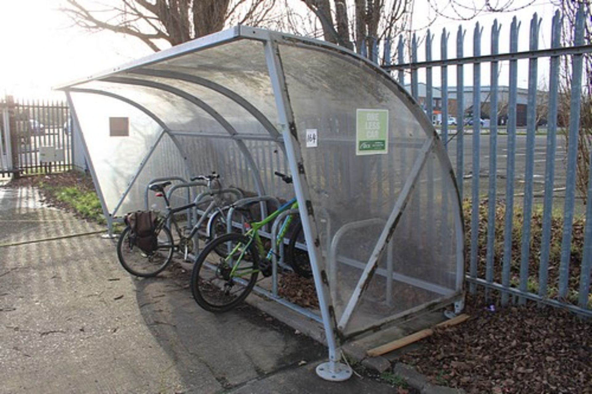 Broxap Mawrob cycle shelter galvanised metal structure with polycarbonate panels 5060 x 1700 x - Bild 2 aus 2