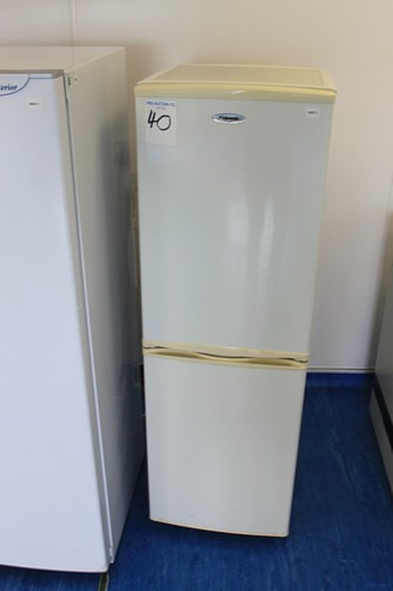 Fridgemaster MTRF200A Freestanding fridge freezer Net capacity refrigerator 127 Litres Net