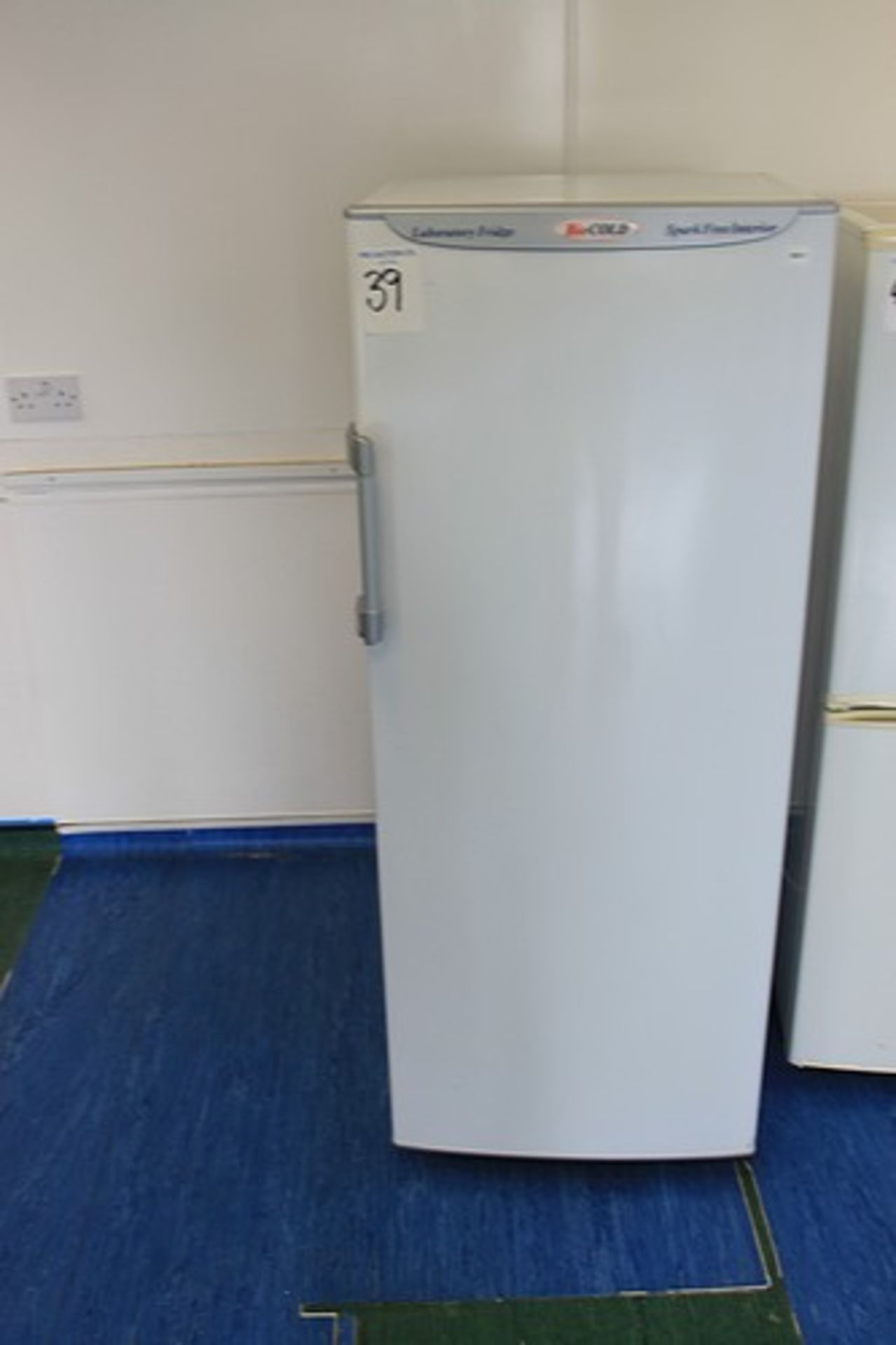 Biocold Standard Refrigerator Upright Spark free interior +2 to +8C 290L (s/n 210230133)
