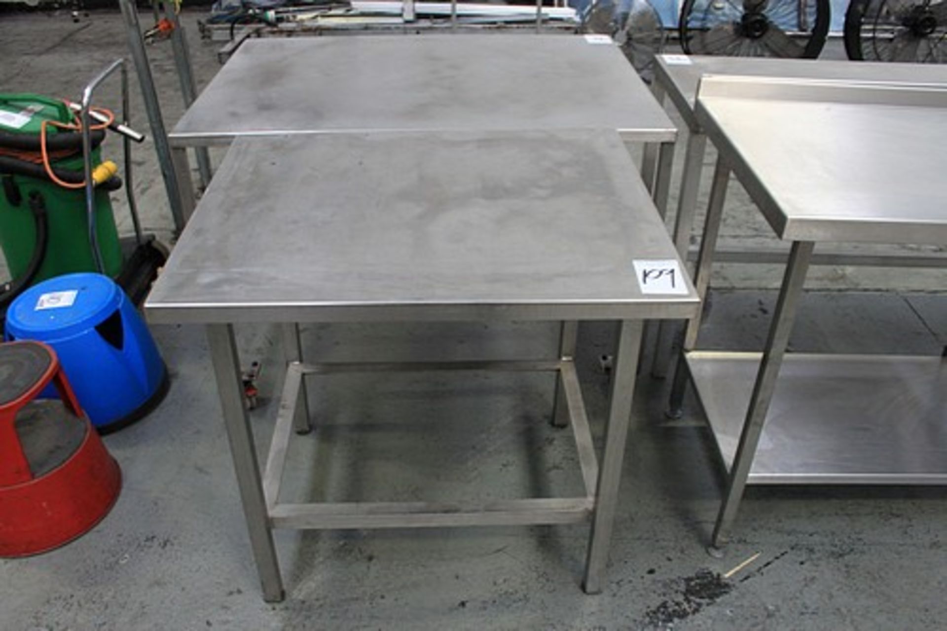 Stainless steel preparation table 900 x 750 x 850mm