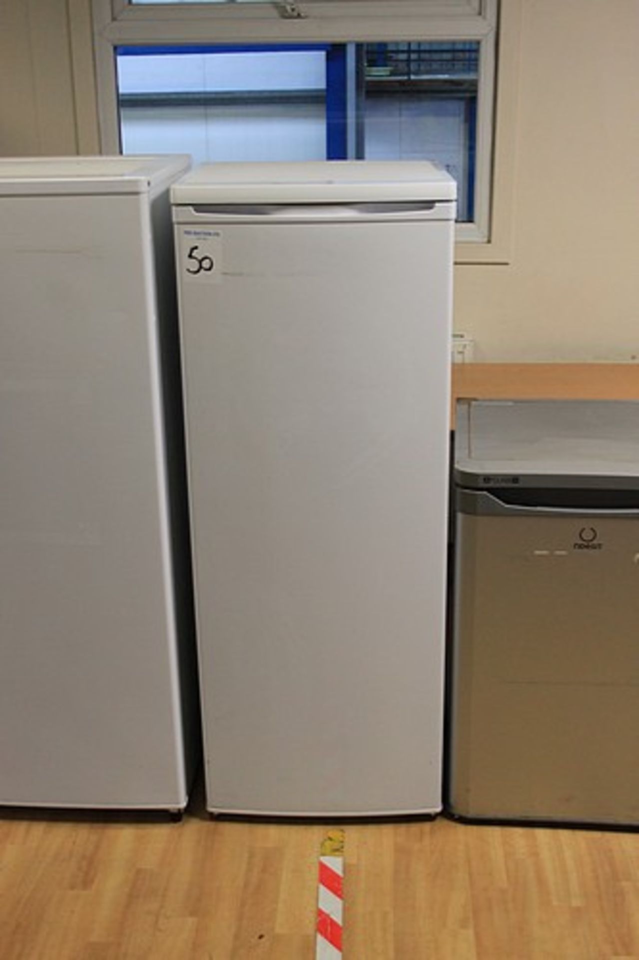 Essentials CTL55W18 Tall Fridge White 240 litre 550 x 580 x 1430mm