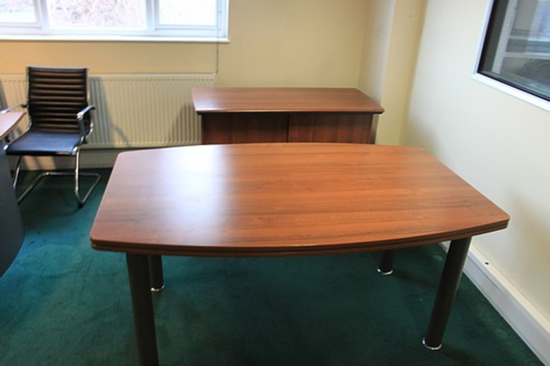 Managers office suite furniture walnut veneer comprising of 2000mm executive desk, 1600mm meeting - Image 2 of 2