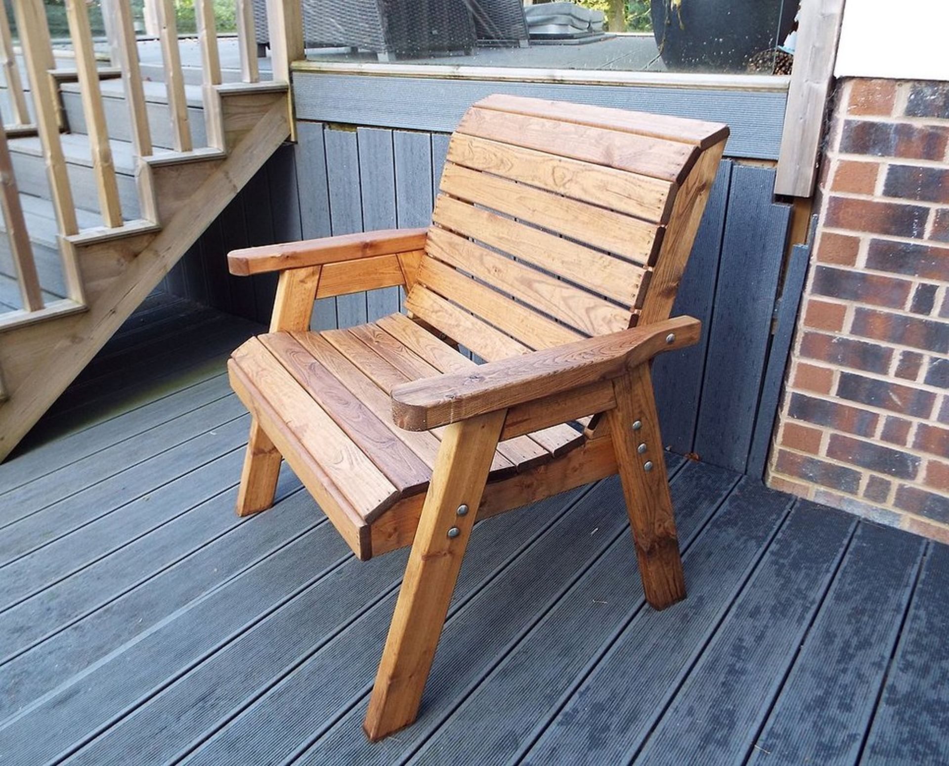 Large Garden chair This superb outdoor garden chair is perfect to create an elegant outdoor