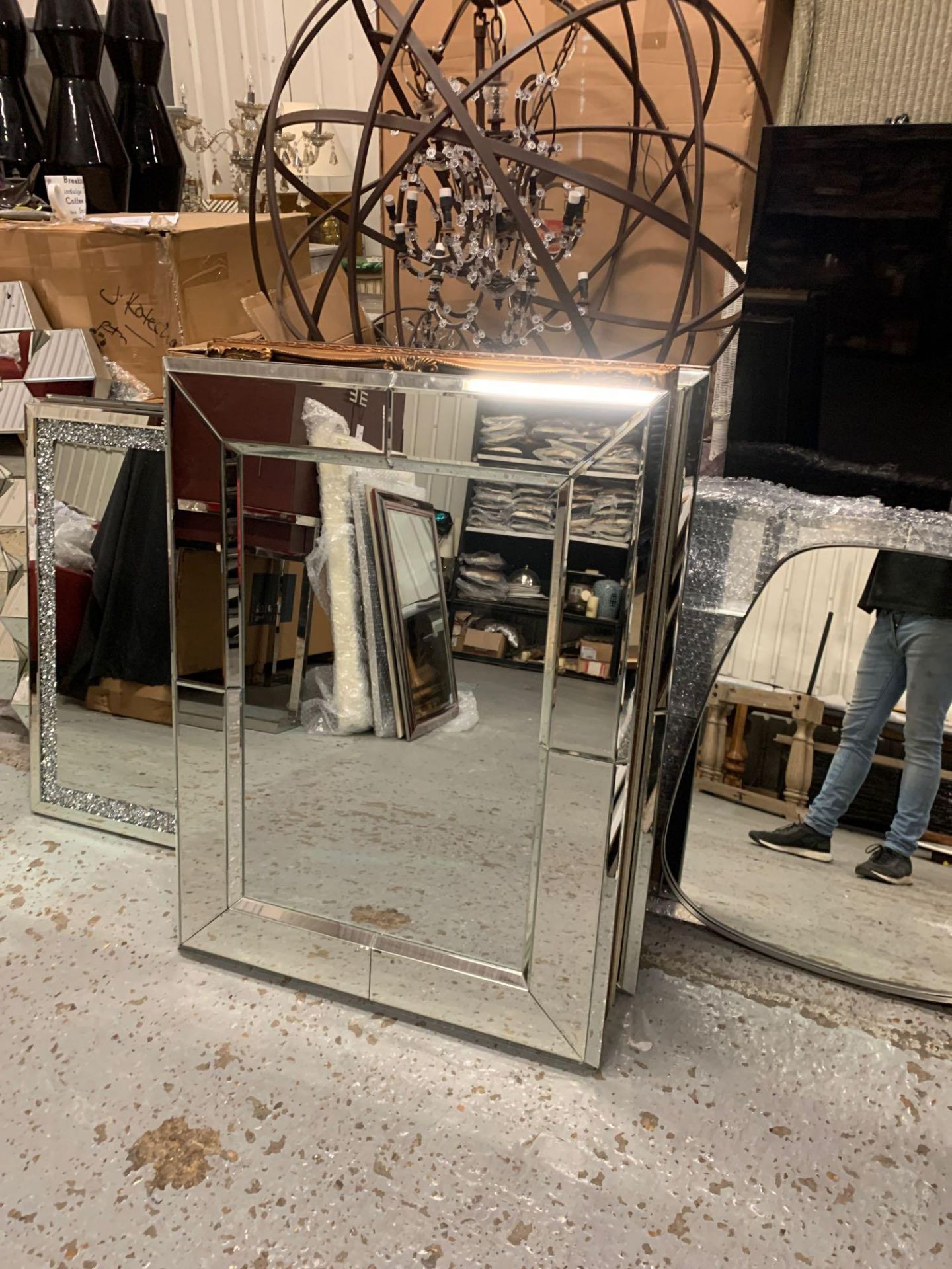 Vienna Rectangle Mirror 800 x 1060mm The Vienna Rectangle Mirror Is A Must-Have For The Contemporary - Bild 3 aus 3