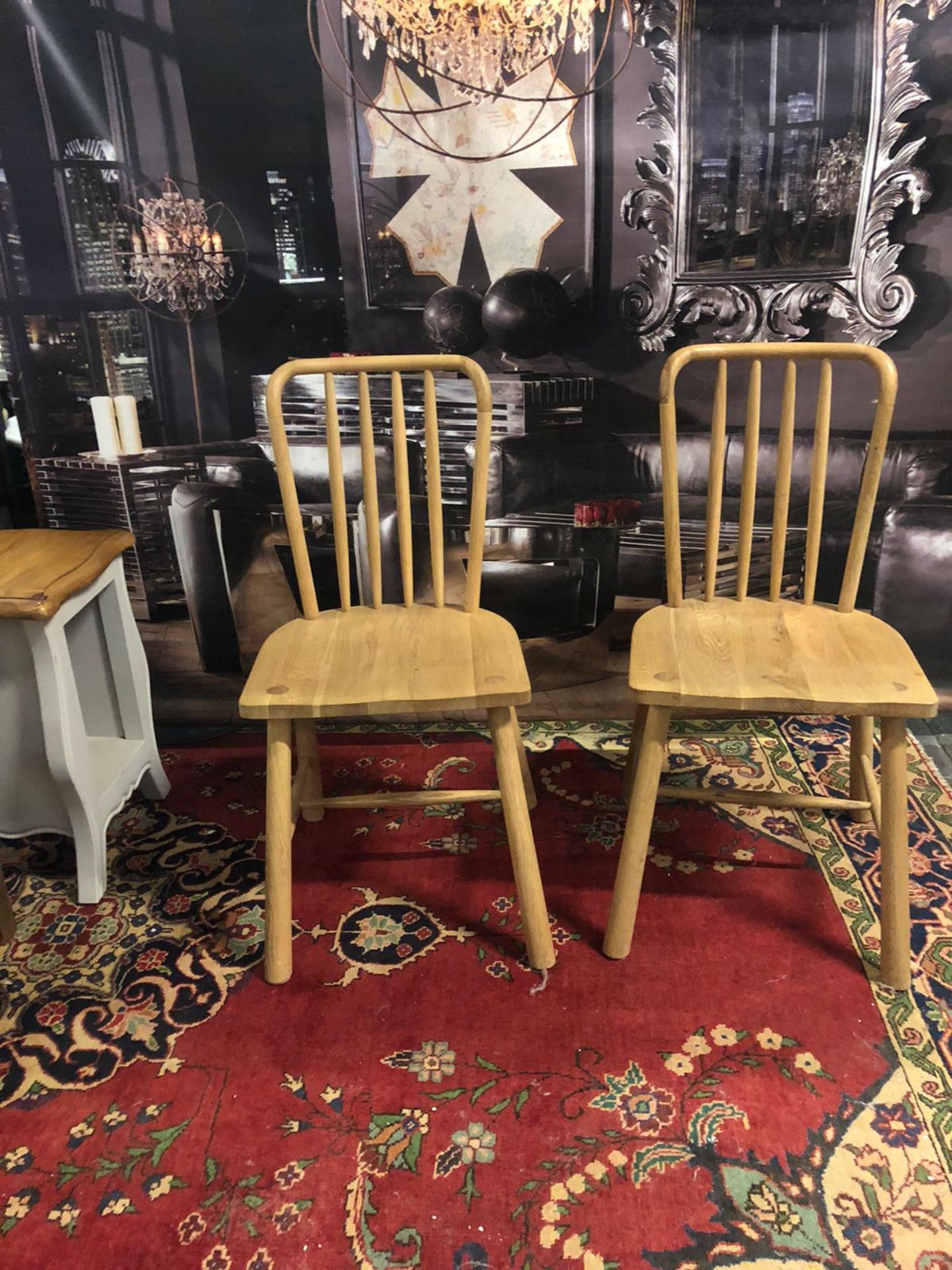 A pair of Wycombe Dining Chairs The Wycombe range made from a combination of the finest solid oak - Bild 2 aus 5