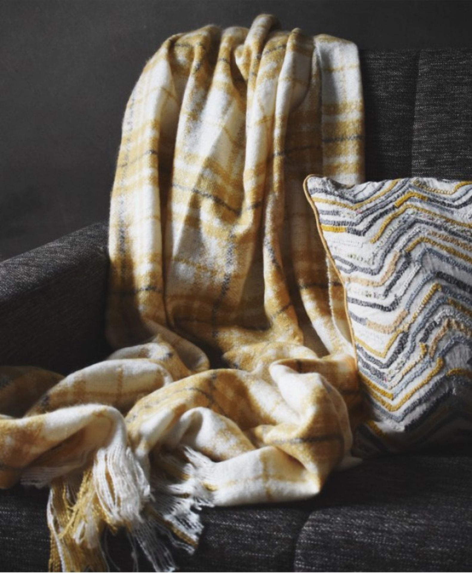 Kasbah Textured Throw Perfect For Covering Chairs Or For Keeping Warm 1700 X 1300mm (5055999239288)