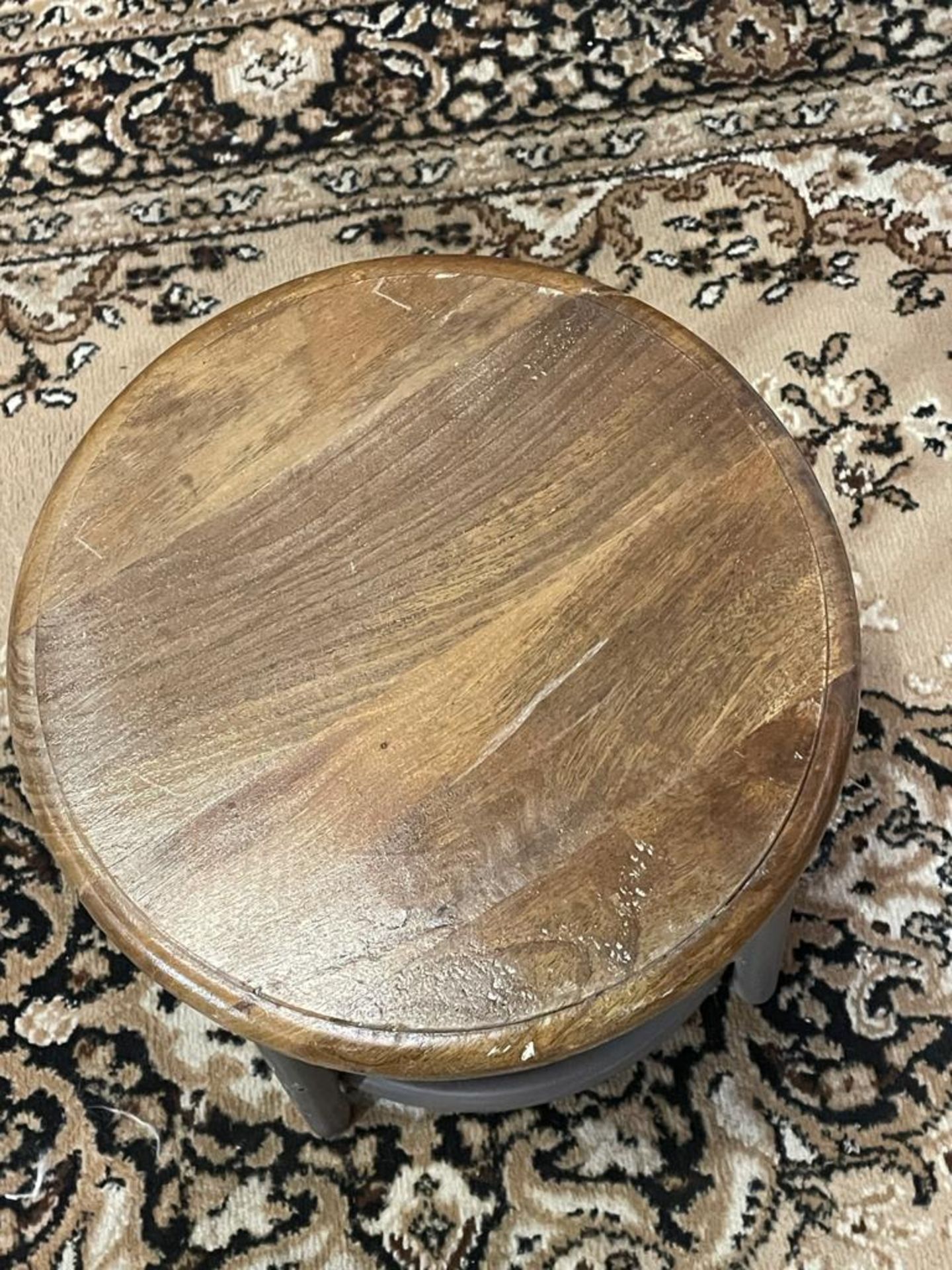 A set of 3 x  rustic metal stools wood top with painted metal base 1 x cream 1 x red 1 x grey 33 x - Image 2 of 6