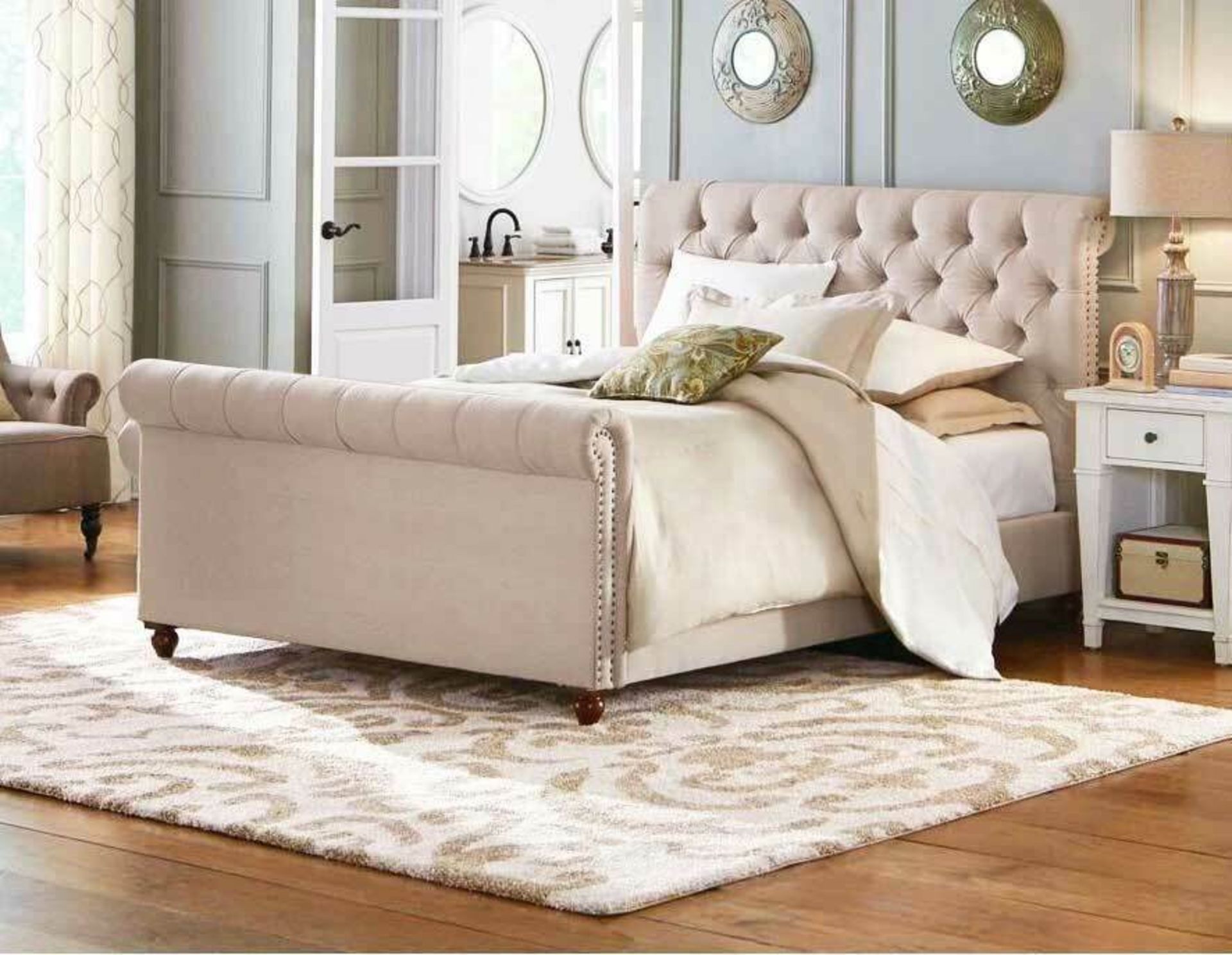 Duchess King Size Sleigh Bed Champagne Velvet A truly glamourous sleigh bed. This bed frame is fully - Image 2 of 2