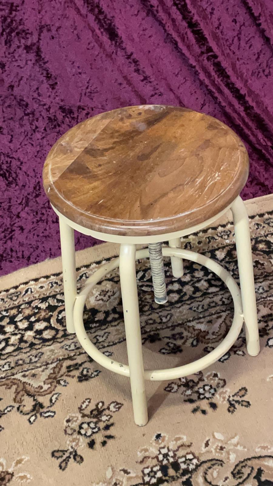 A set of 3 x  rustic metal stools wood top with painted metal base 1 x cream 1 x red 1 x grey 33 x - Image 5 of 6