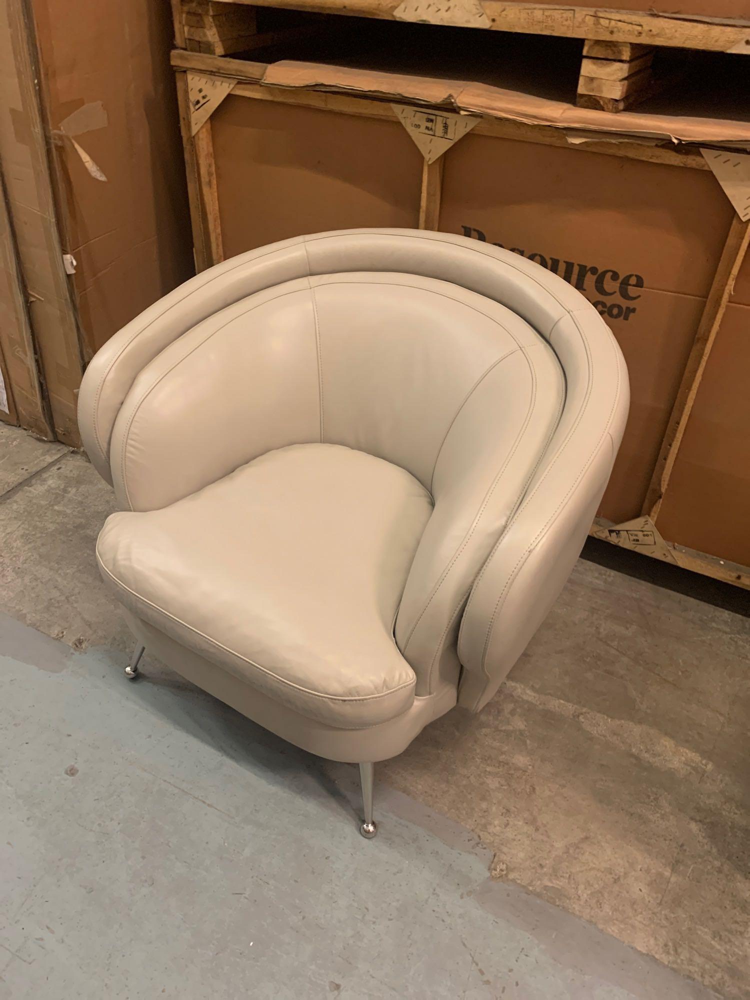 Tesoro Tub Chair Cream Full Leather The Tesoro Tub Chair Is The Latest Addition To Our Range Of - Image 2 of 4