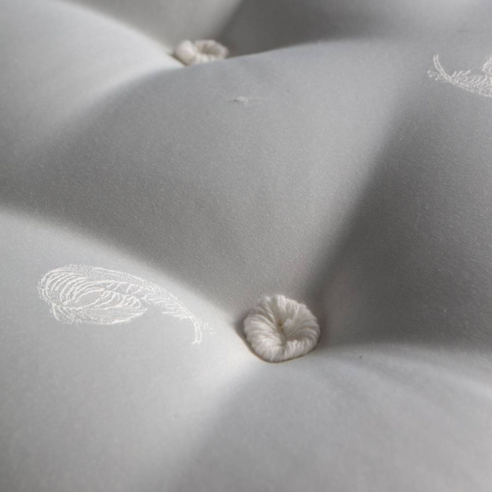 Luxury 1400 Natural Tufted Deluxe Double Mattress Natural comfort for cosy luxury. Decadent cashmere - Image 3 of 3