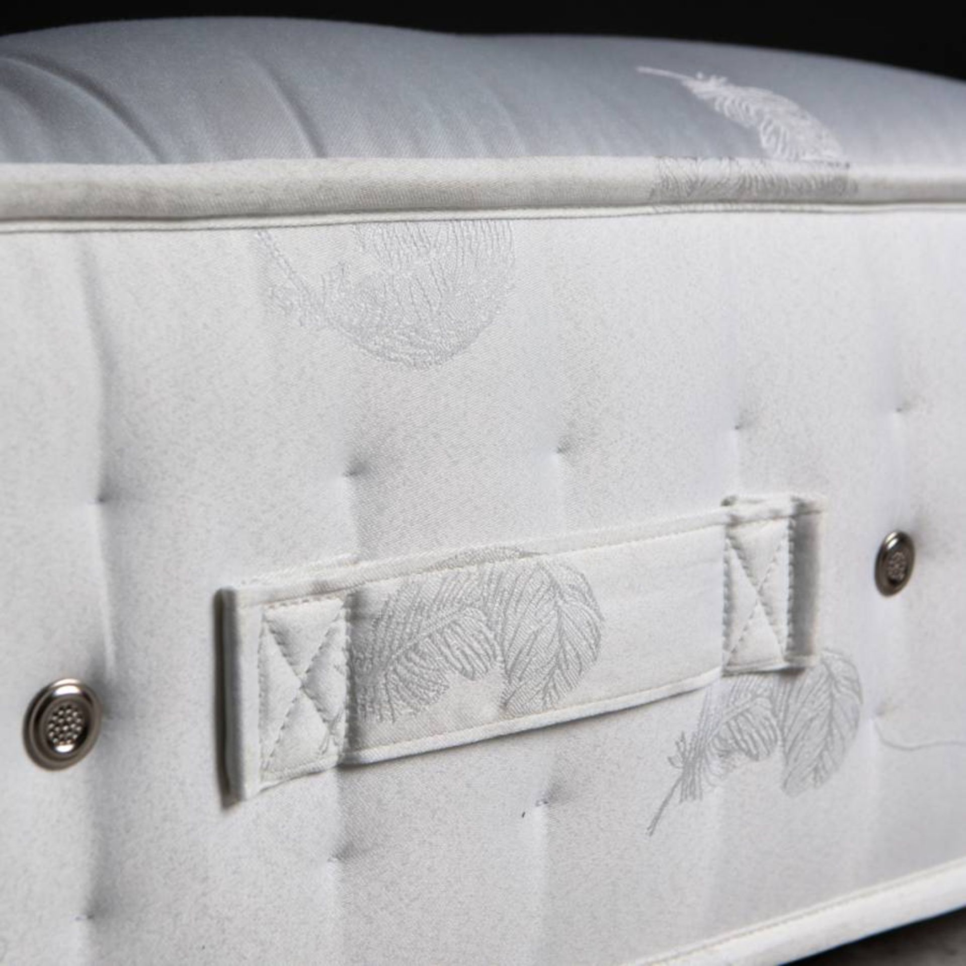 Luxury 1400 Natural Tufted Deluxe Double Mattress Natural comfort for cosy luxury. Decadent cashmere - Image 2 of 3