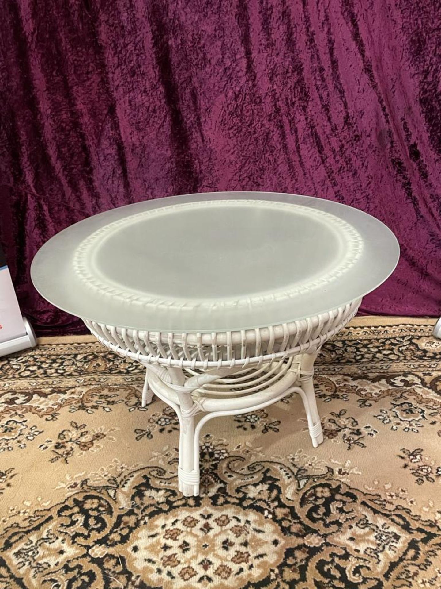 Matahari Table White with oversized 77cm Glass Frosted top 61 x 61 x 52cm - Bild 2 aus 3
