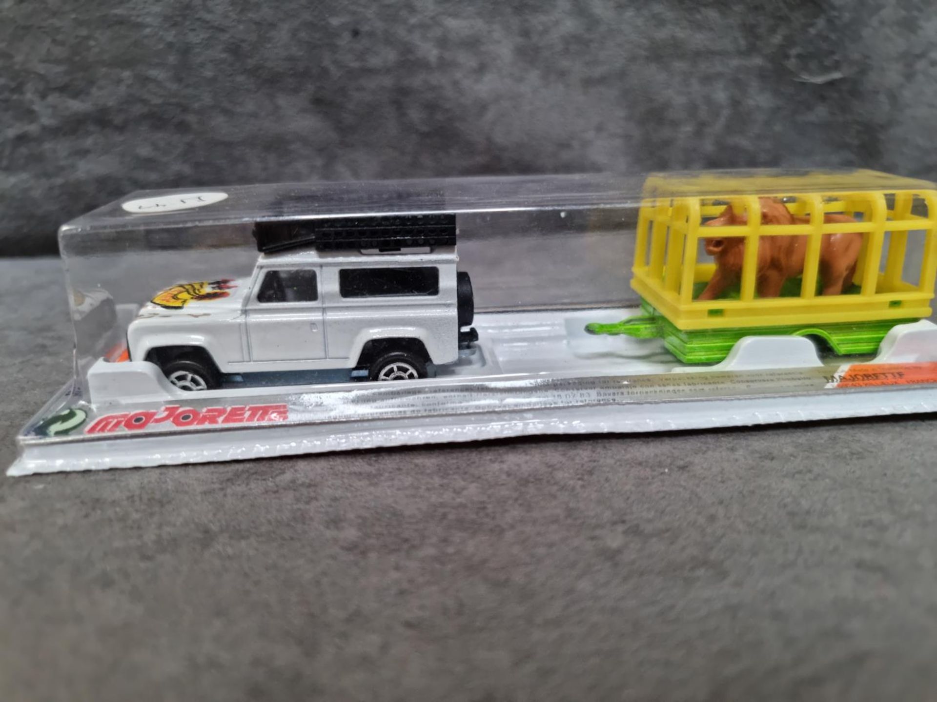 Majorette Series 300 #328 Land Rover 90 Safari With Lion Cage Trailer Sealed Card - Image 2 of 2