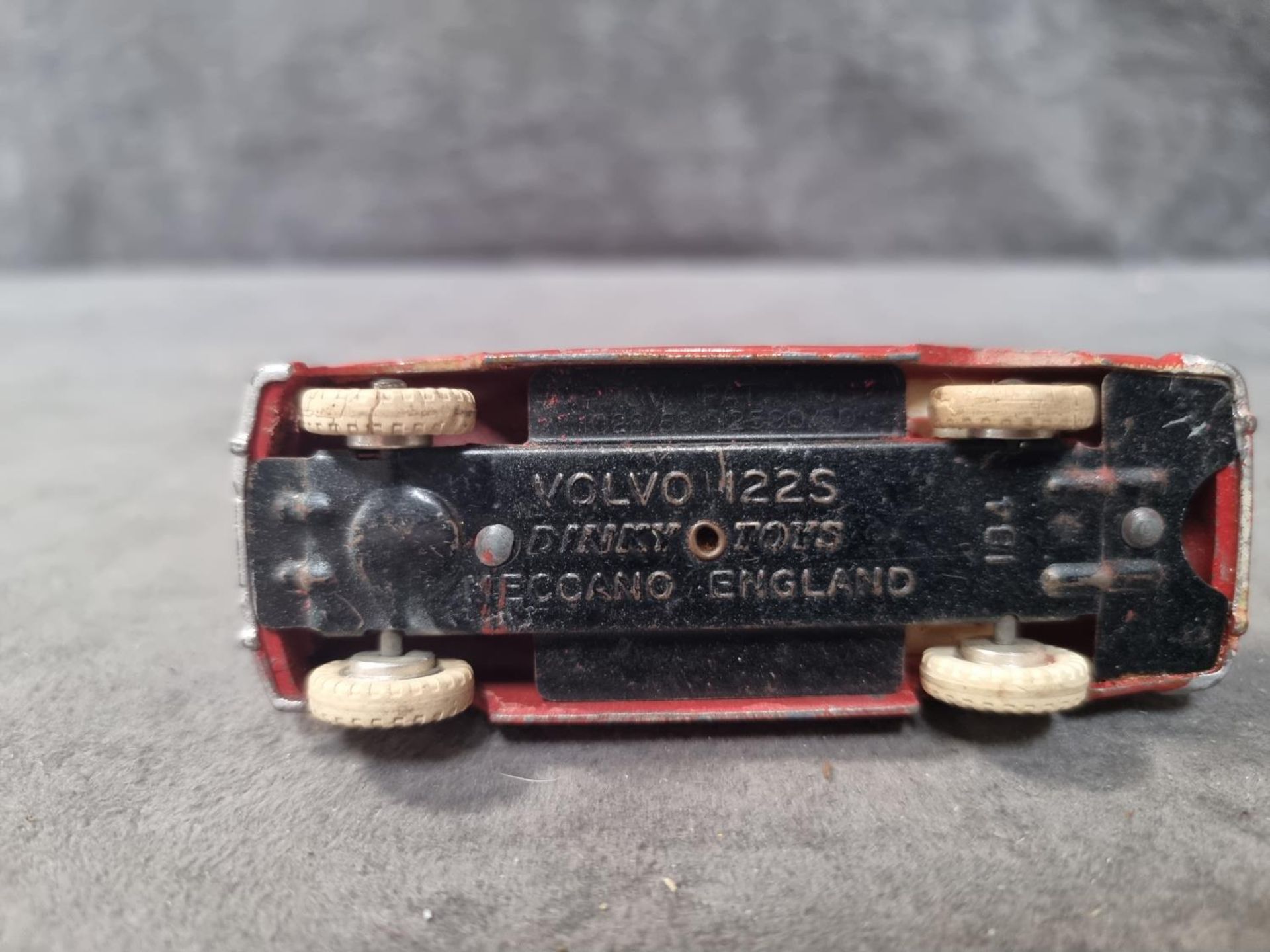 Dinky #184 Volvo 122S Red With Cream Wheels Unboxed 1961-1966 - Image 3 of 3