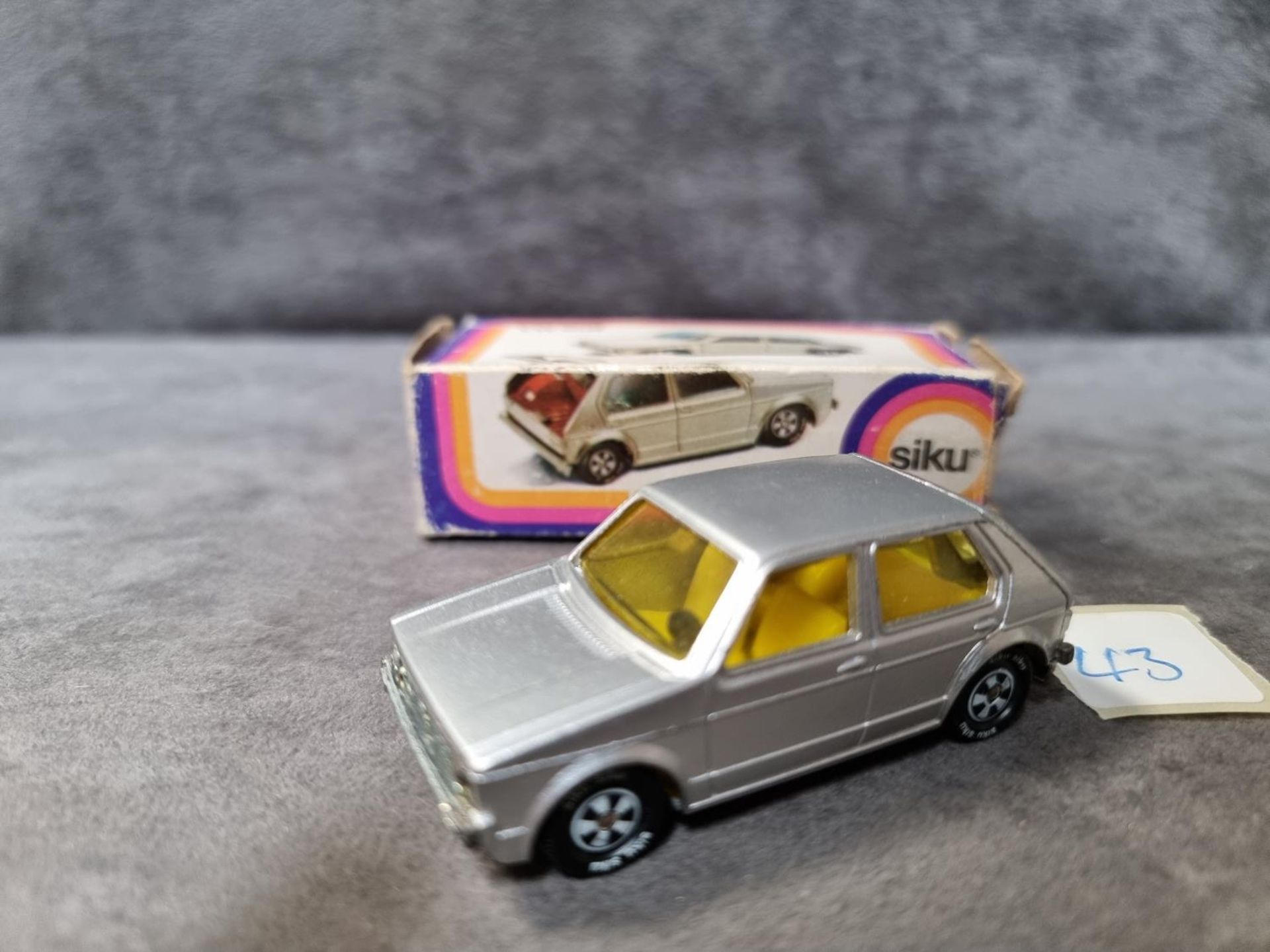 SIKU #1033 VW Golf Silver Yellow Interior In Excellent Box 1/55 Scale - Image 2 of 2