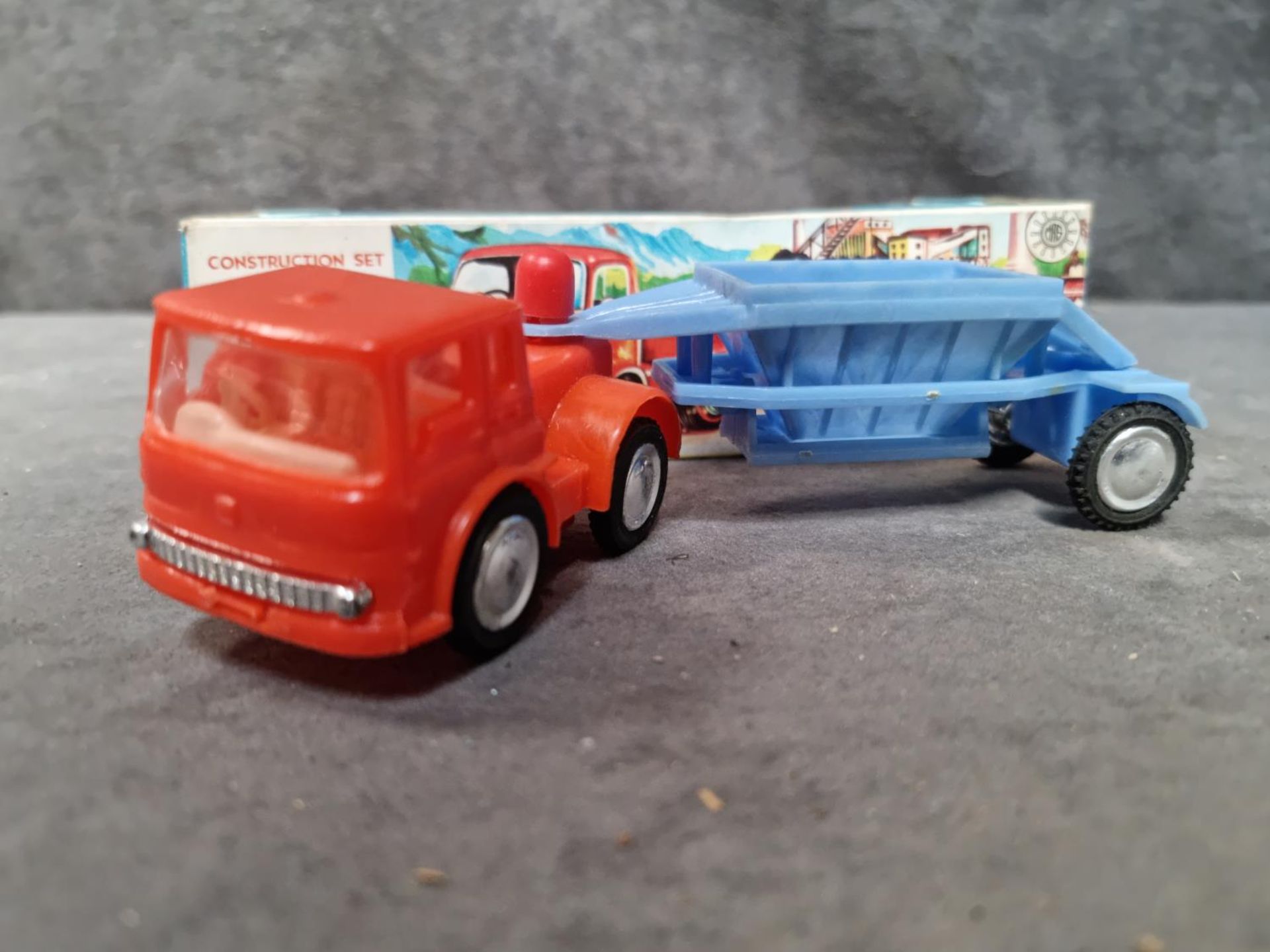 Construction Set Dump Truck With Friction Drive #1006 Made In Hong Kong