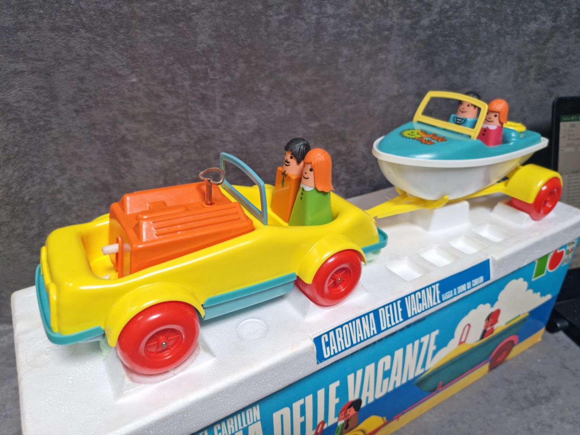 Clockwork Musical Car And Boat Vintage Set By Sebino Toys Spain Carovana Delle Vacanze 1980s Viaggia - Image 2 of 2