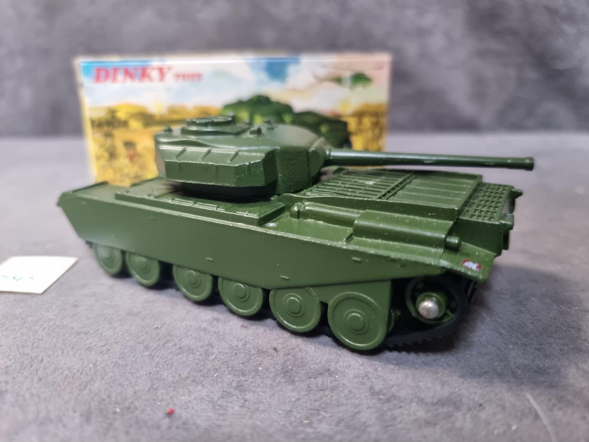Dinky #651 Centurion Tank Green Rubber Tracks And Rotating Turret In Box 1954-1970 Near Mint In - Image 2 of 3