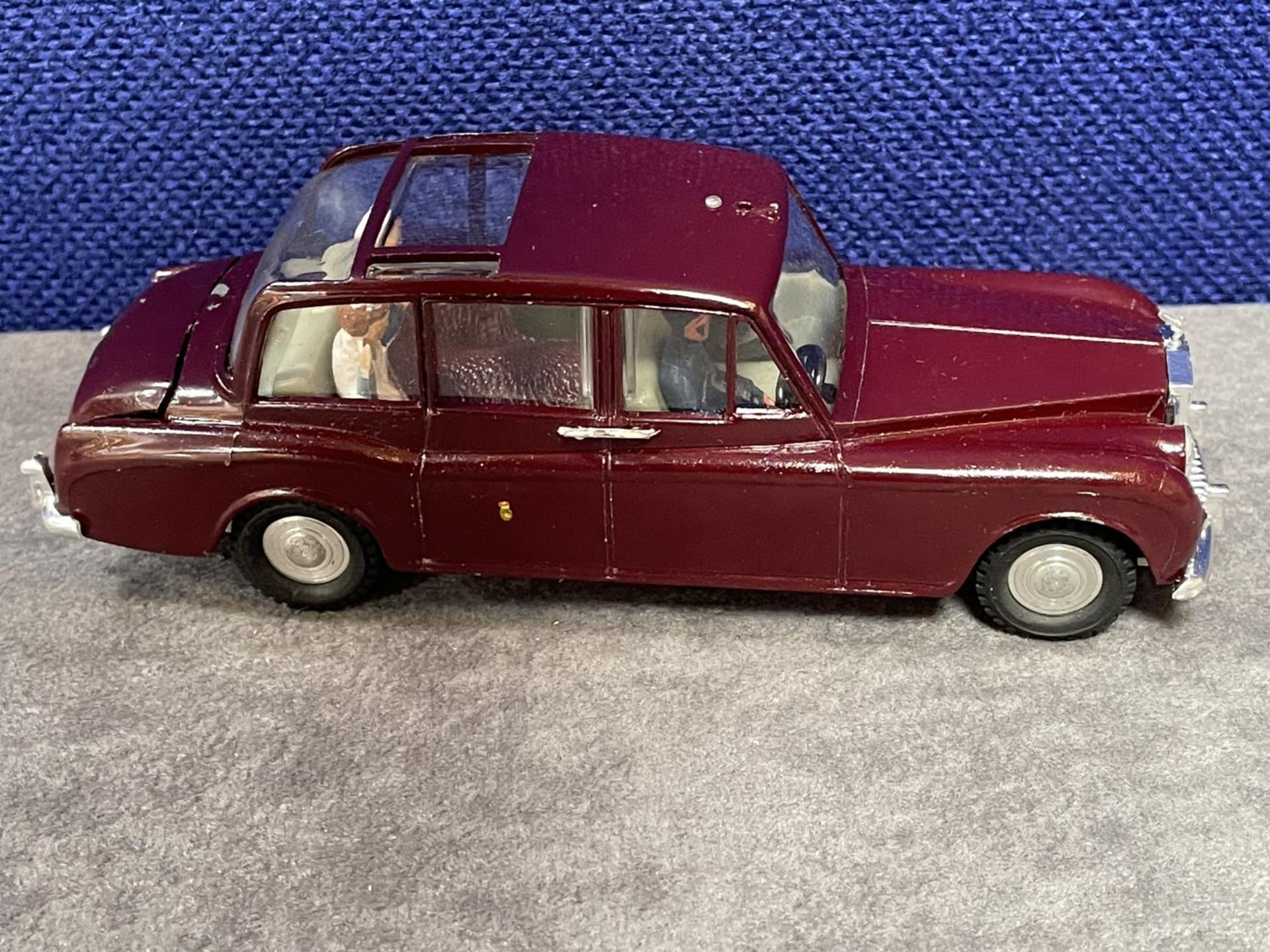 Spot-On #260 Rolls Royce Phantom V Maroon -Mint Model In Display Box - Bild 2 aus 5