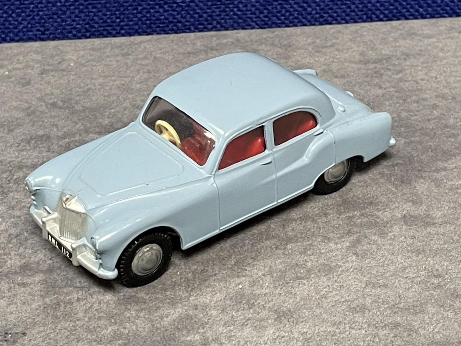 Spot-On #101 Armstrong Siddeley 236 Sapphire In Blue With Red Interior Mint Superb Model Unboxed - Bild 2 aus 6