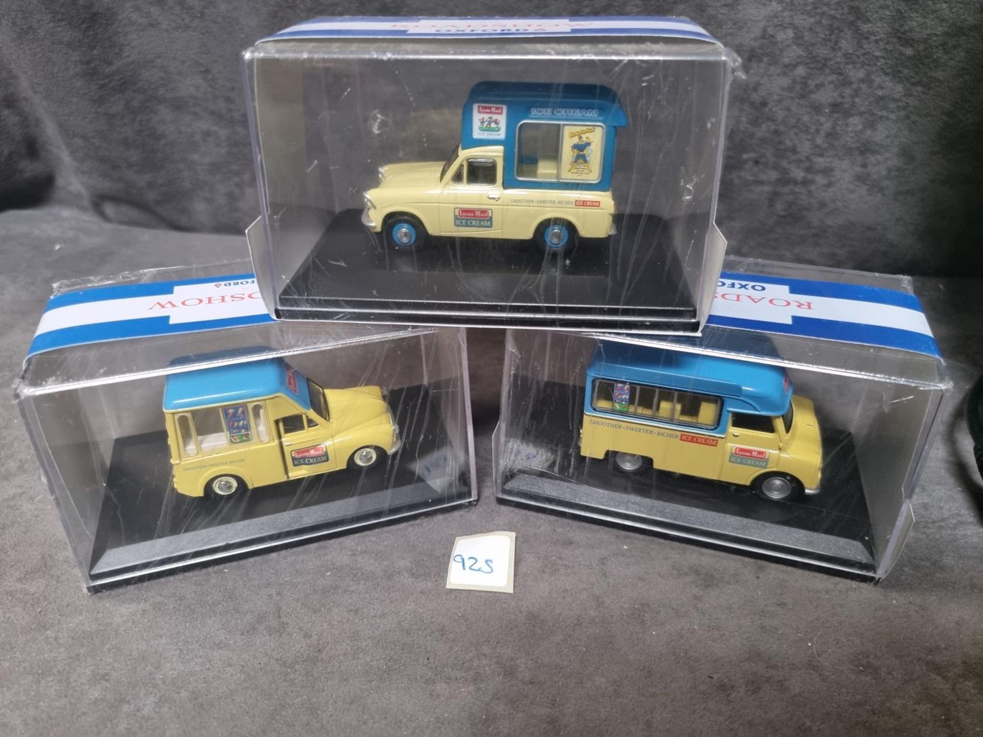 3x Oxford Road Show Diecast Models Comprising Of #Set28 Oxford Diecast Twin Lions Made Ice Cream