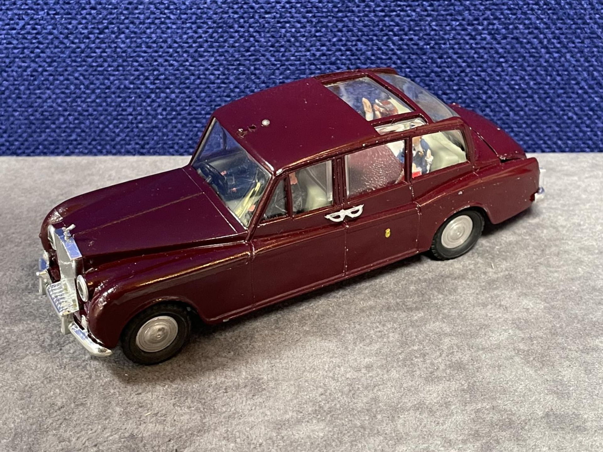 Spot-On #260 Rolls Royce Phantom V Maroon -Mint Model In Display Box - Bild 3 aus 5