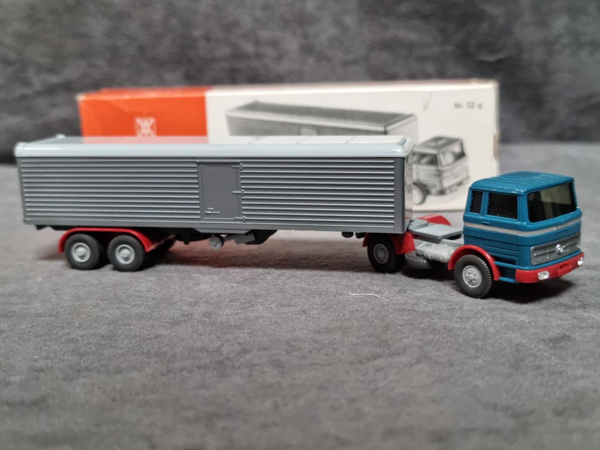 Vintage Wiking Germany HO 1:87 Scale 52g Mercedes LPS 1620 Tractor Trailer - Image 2 of 2