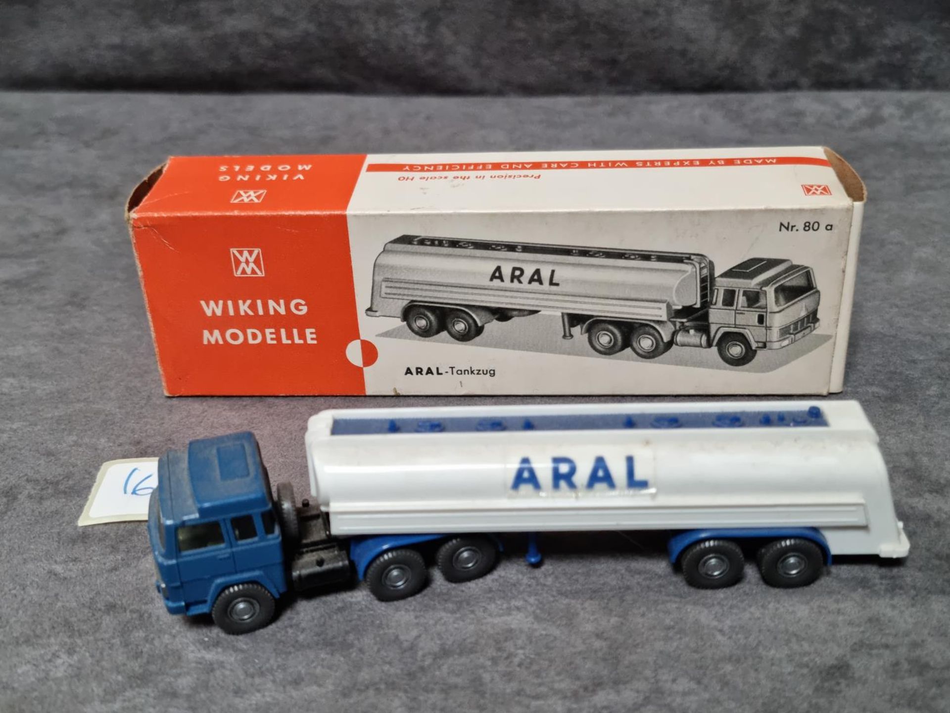 Wiking Germany HO Scale #80a Aral Tanker Trailer Truck