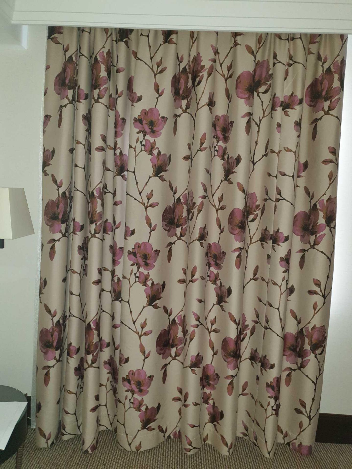 3 pairs of Drapes Jim Thompson Fabrics Soft Pink Floral Design Each Panel Measures 101 X 264 - Image 3 of 3