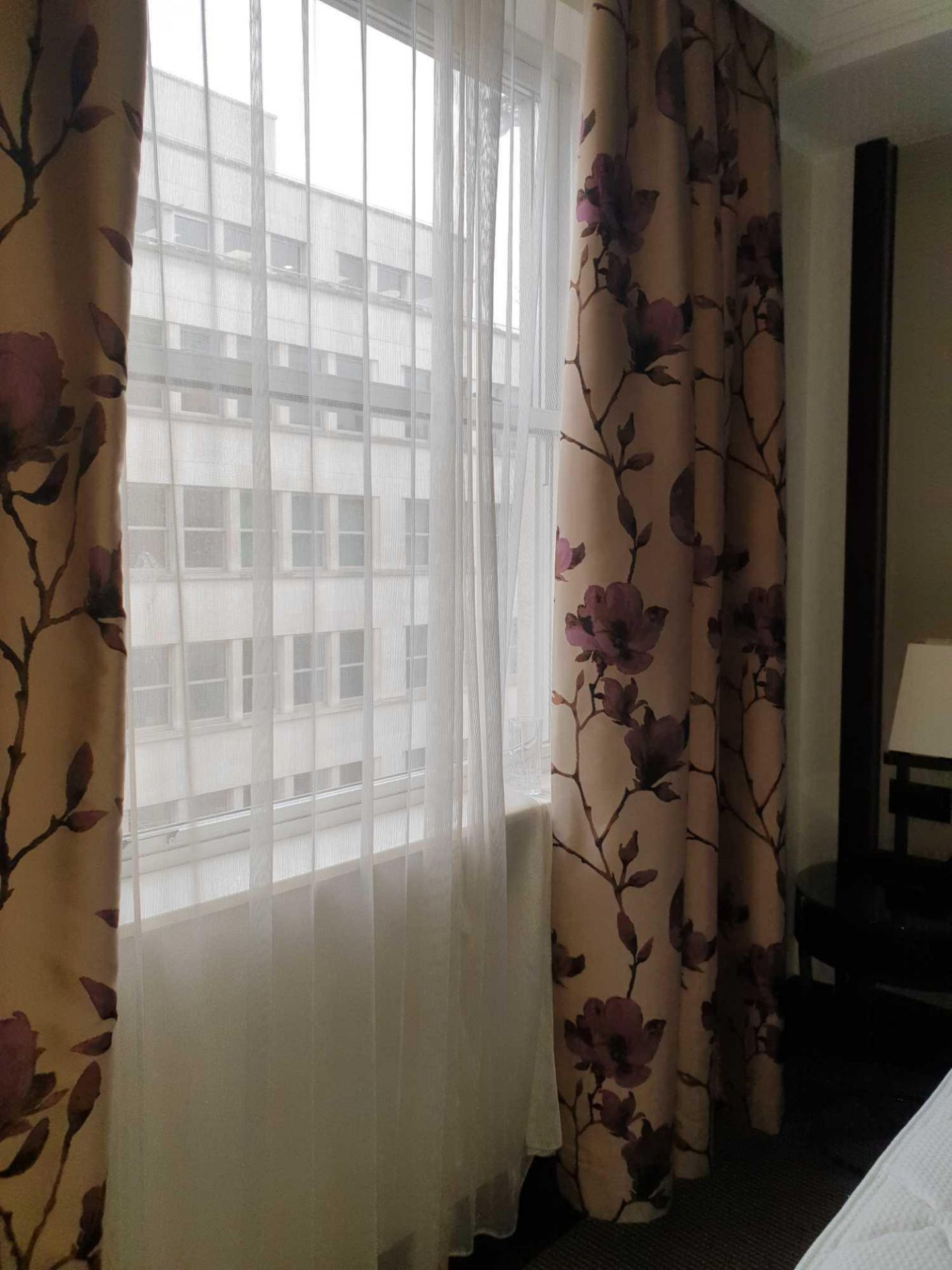 Drapes Jim Thompson Fabrics Soft Pink Floral Design Each Panel Measures 160cm Width 265cm Drop ( Loc - Image 2 of 3